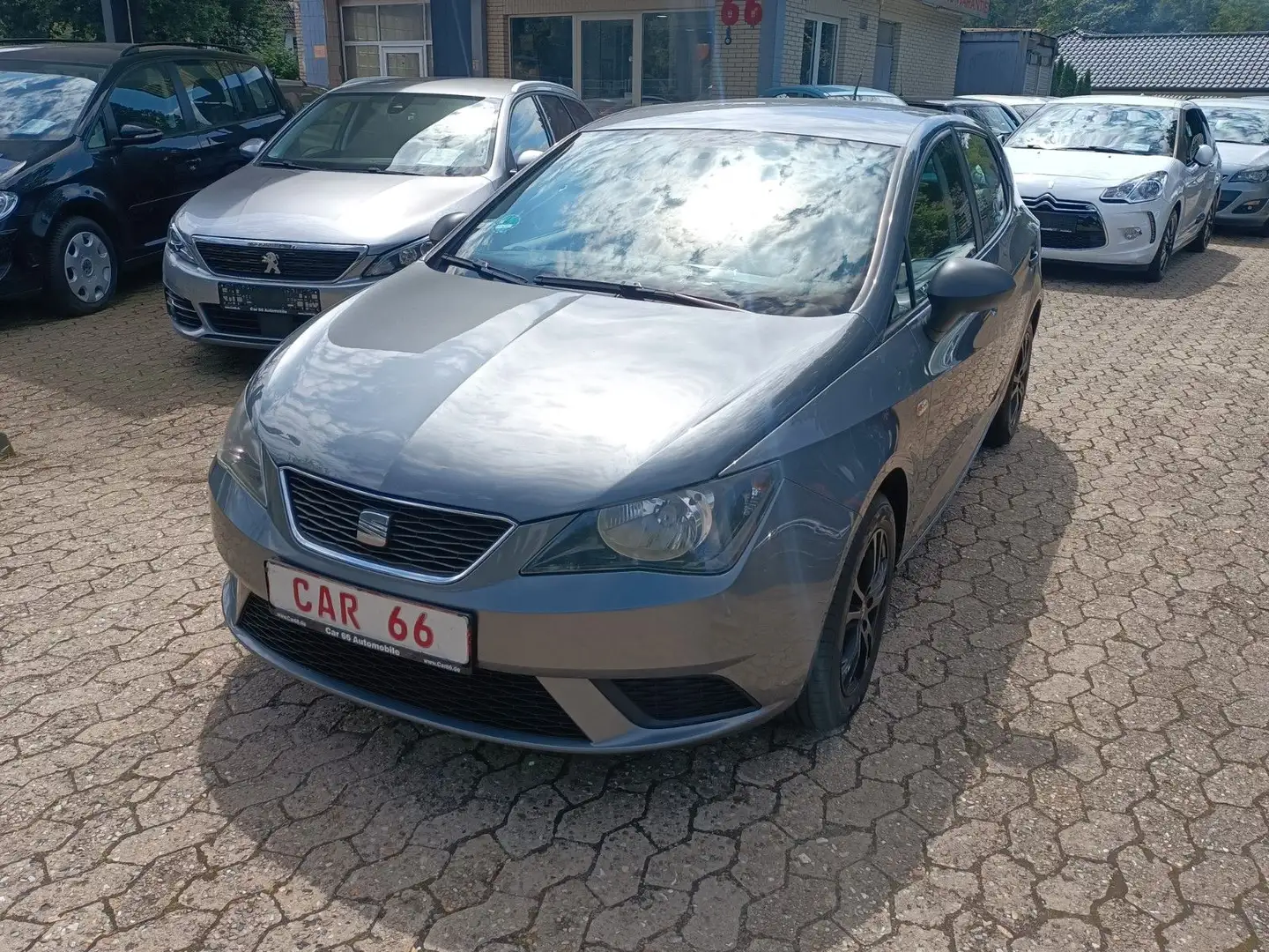 SEAT Ibiza Reference Viva / Klimaanlage / Grau - 1