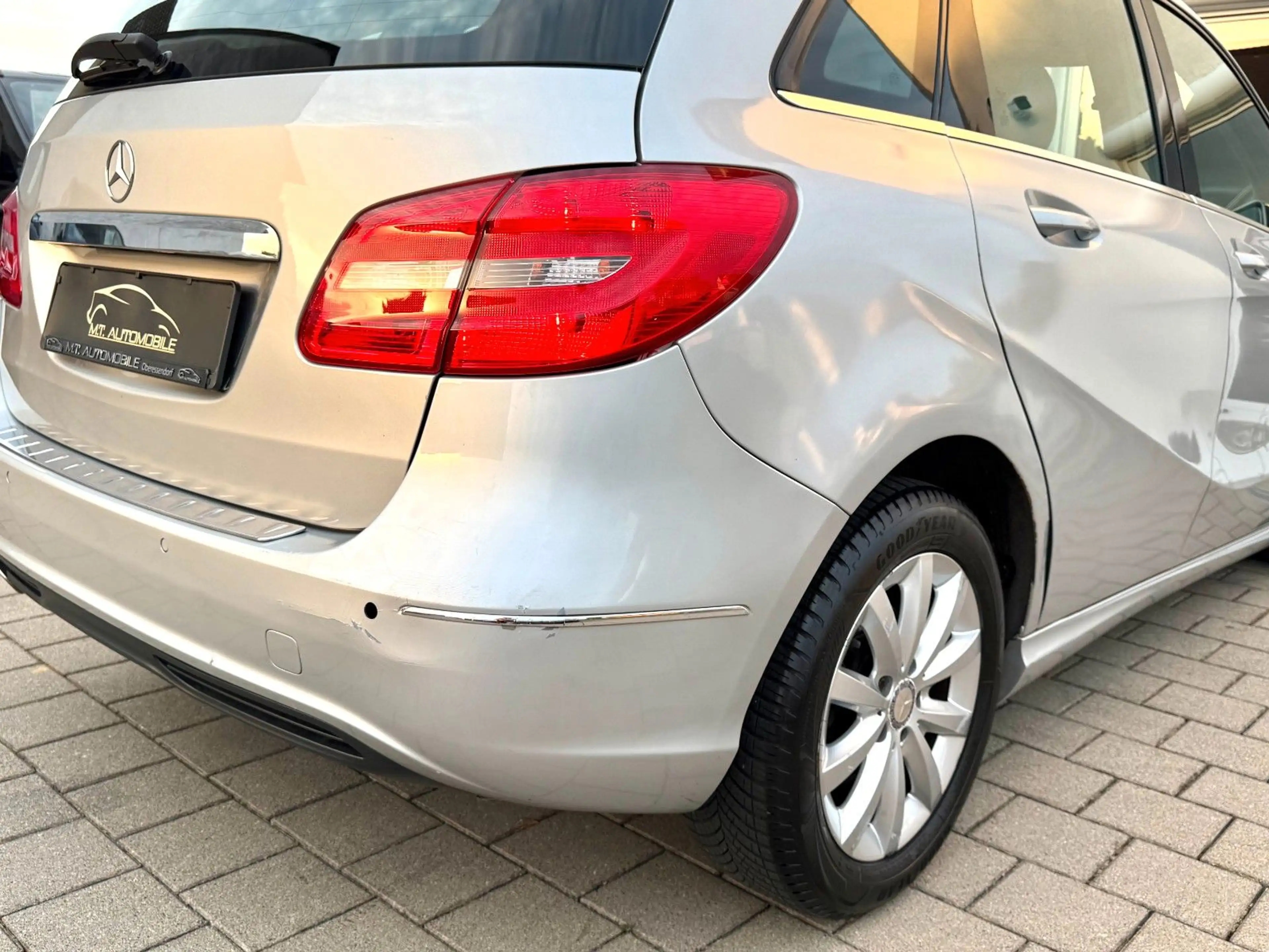 Mercedes-Benz B 200 STYLE*KLIMA*PDC*TEMPOMAT* — photo 21