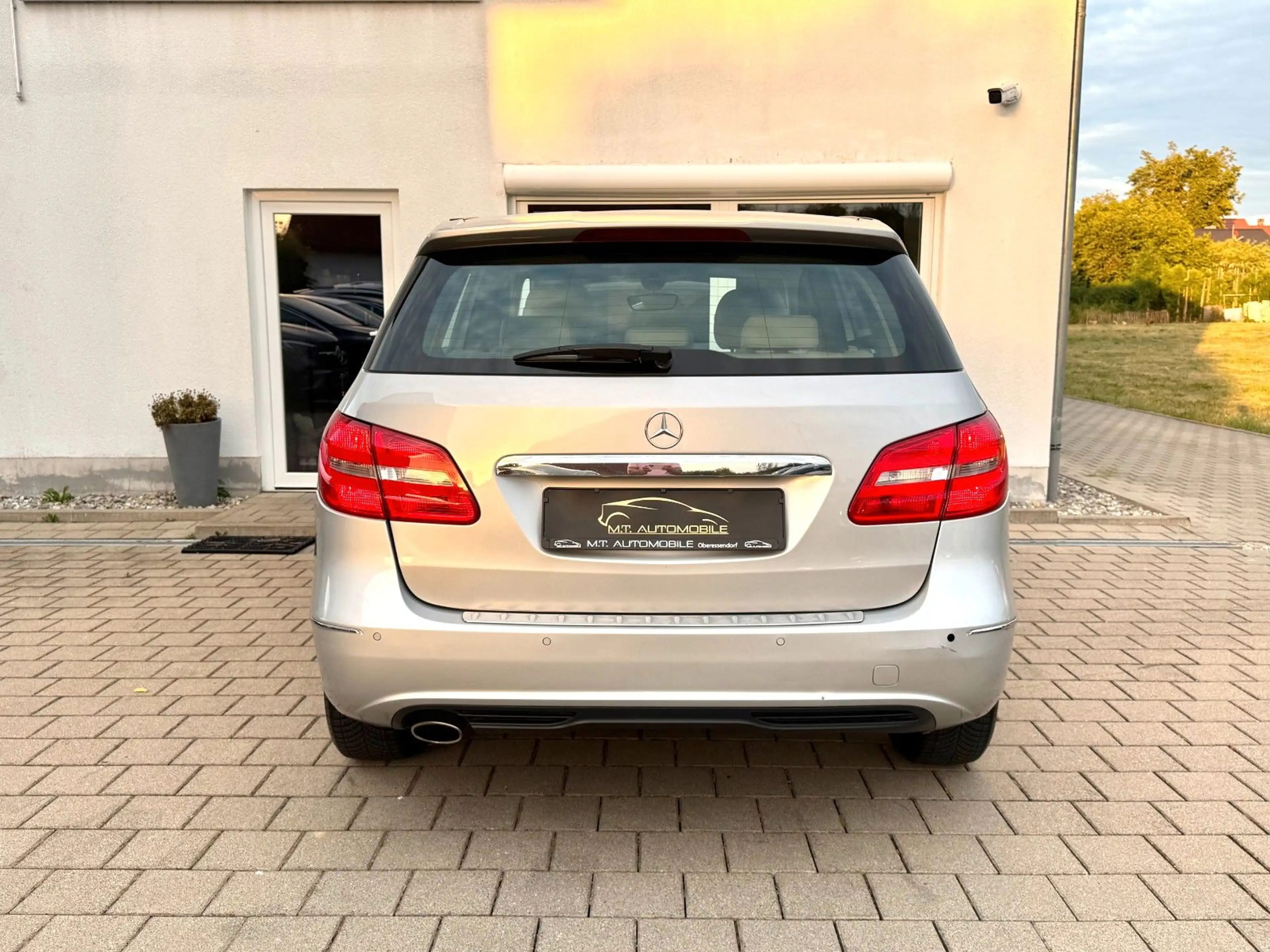 Mercedes-Benz B 200 STYLE*KLIMA*PDC*TEMPOMAT* — photo 19