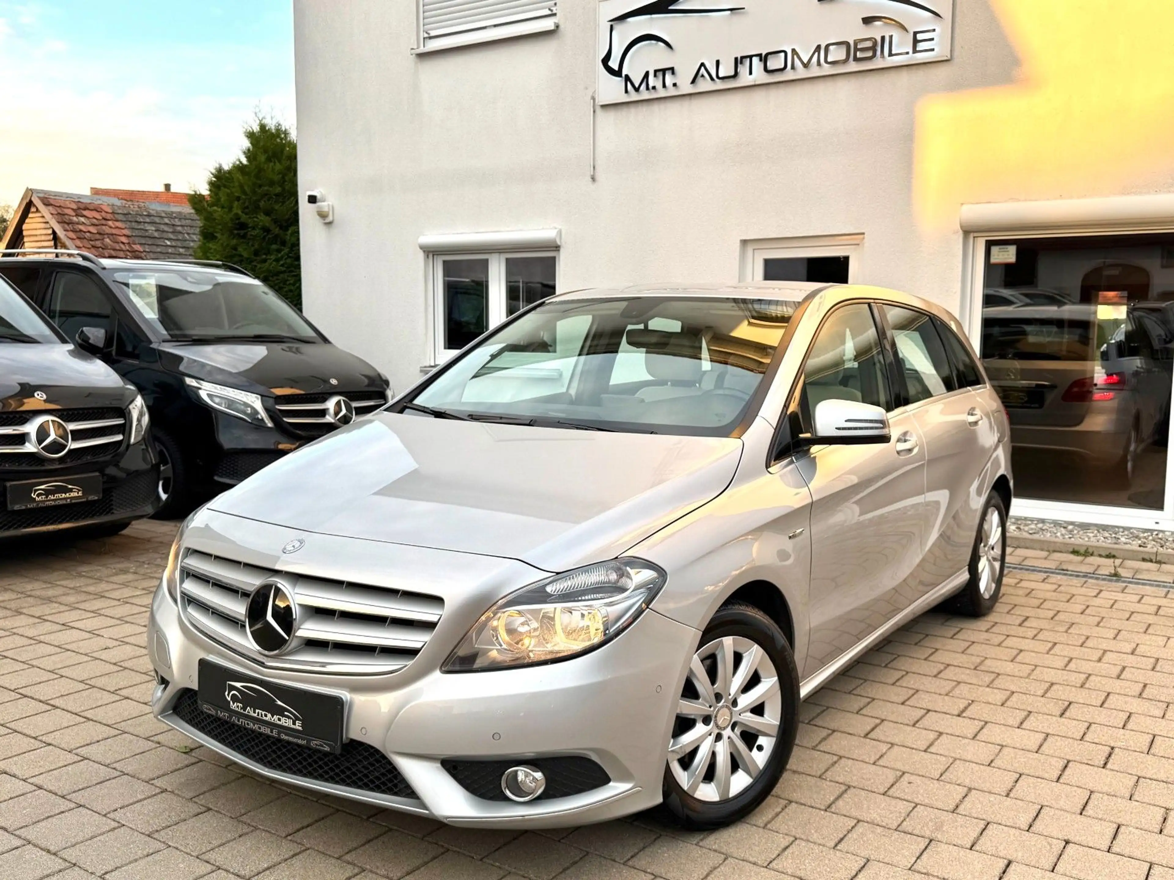 Mercedes-Benz B 200 STYLE*KLIMA*PDC*TEMPOMAT* — photo 3