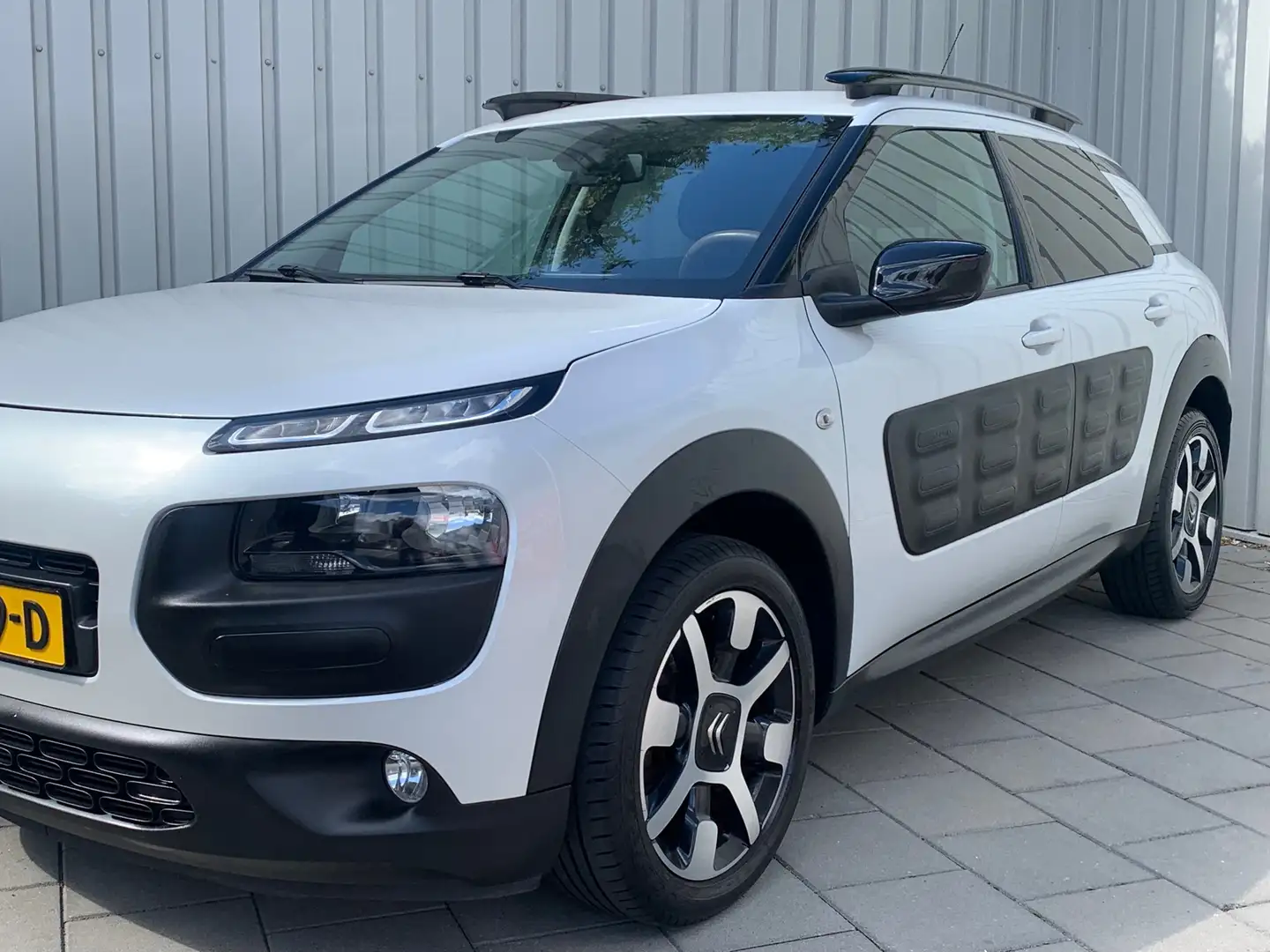 Citroen C4 Cactus 1.2 PureTech Shine|Navigatie|Climate Control| Weiß - 2