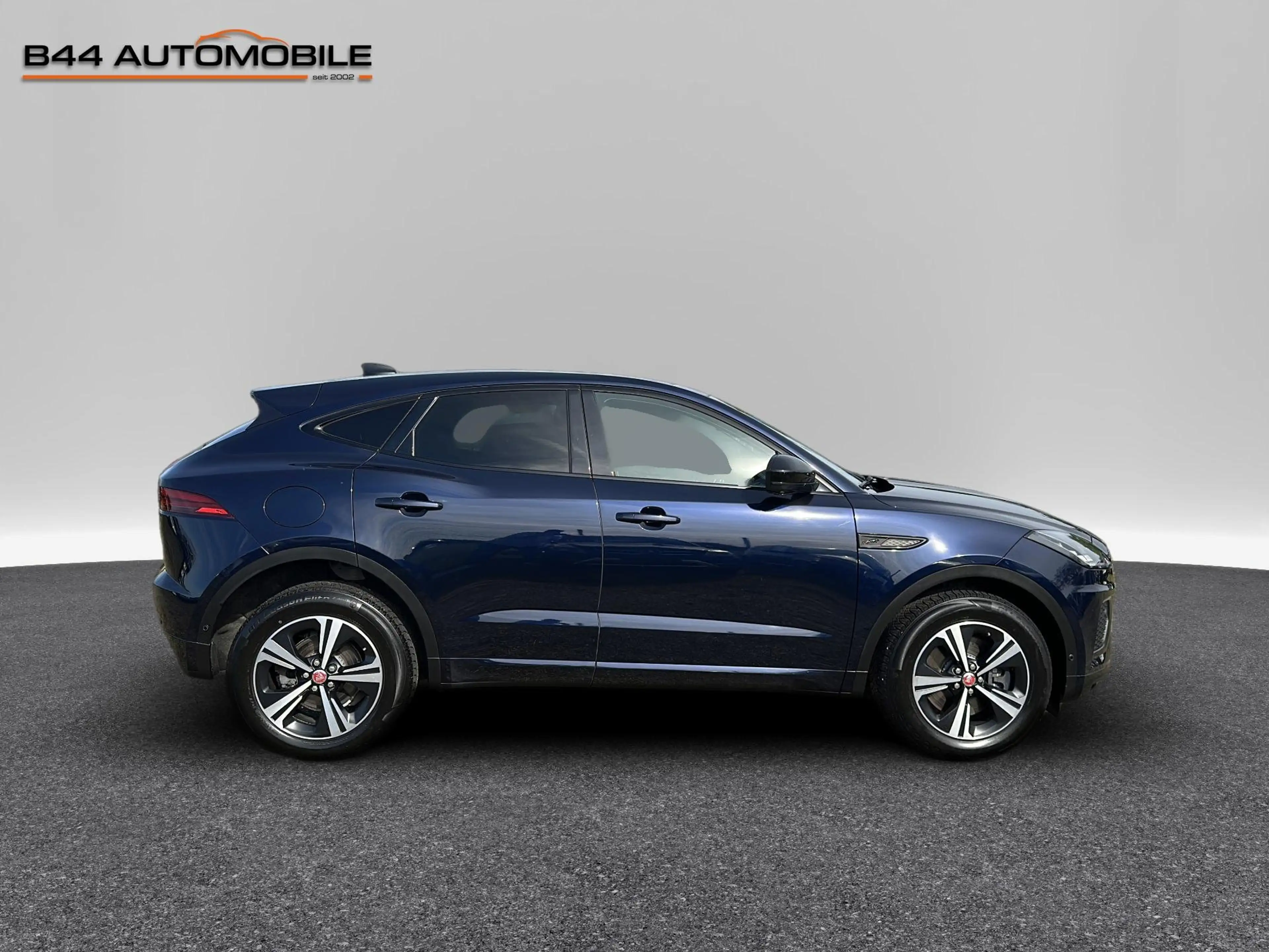 Jaguar E-Pace *R-Dynamic*AWD*360Kam*Black*Leder*AHK*AlcanHimmel* — photo 6