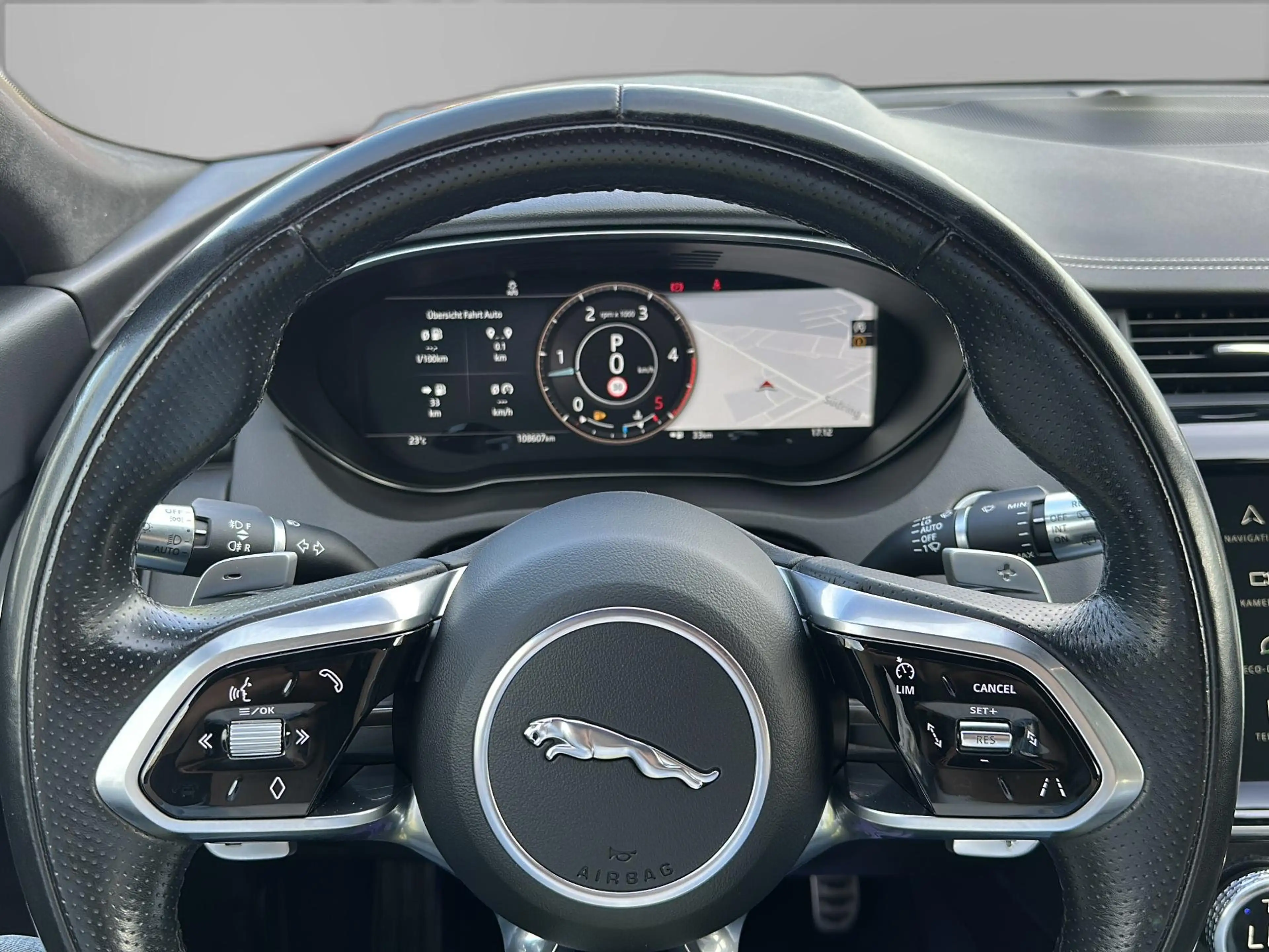 Jaguar E-Pace *R-Dynamic*AWD*360Kam*Black*Leder*AHK*AlcanHimmel* — photo 13