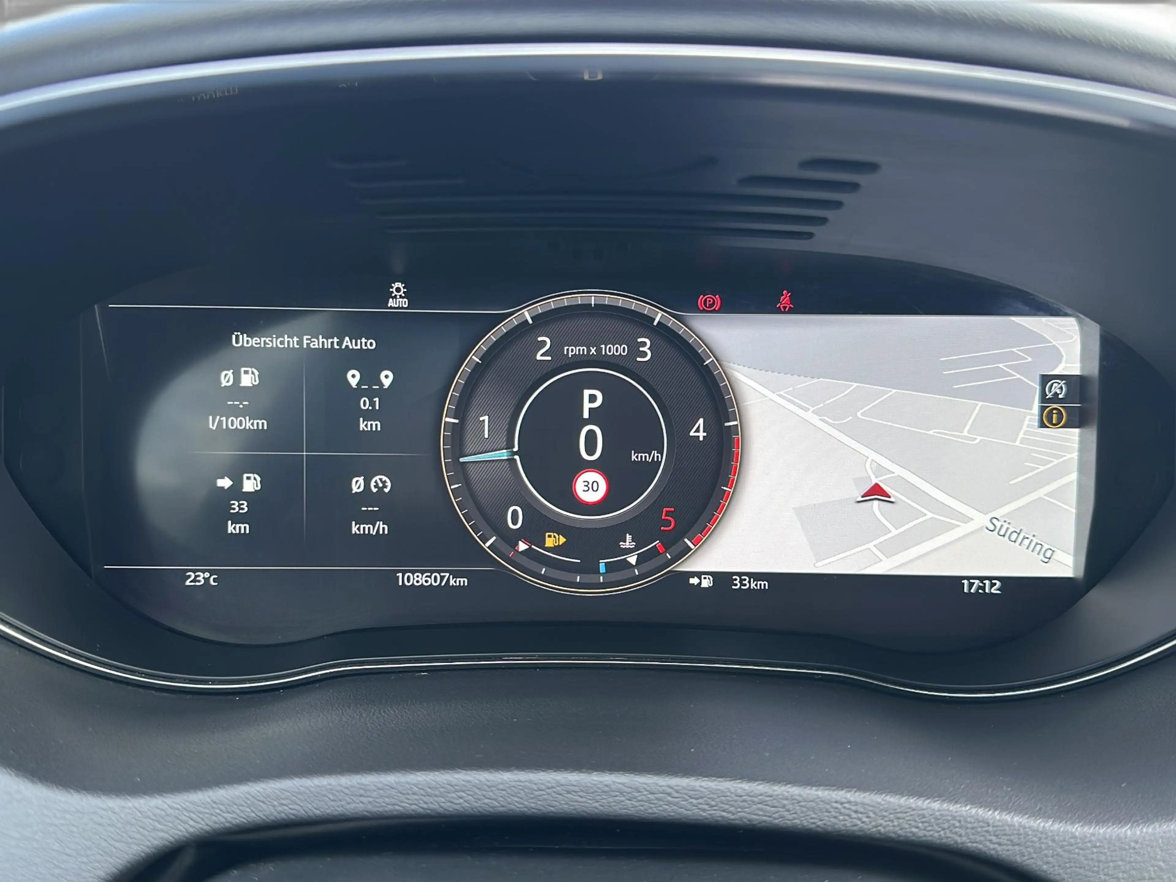 Jaguar E-Pace *R-Dynamic*AWD*360Kam*Black*Leder*AHK*AlcanHimmel* — photo 14
