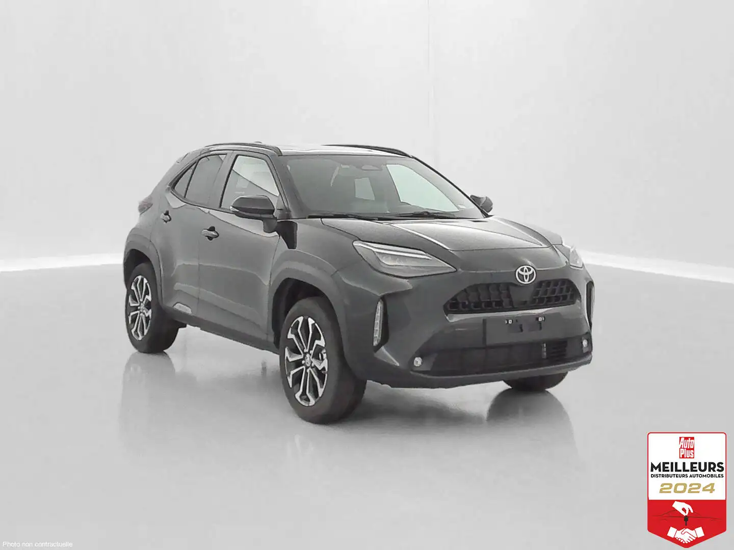 Toyota Yaris Cross 1.5 Hybride 130h Design e-CV Noir - 1