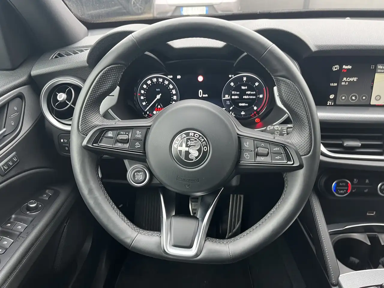 Alfa Romeo Stelvio 2024 — фото 11