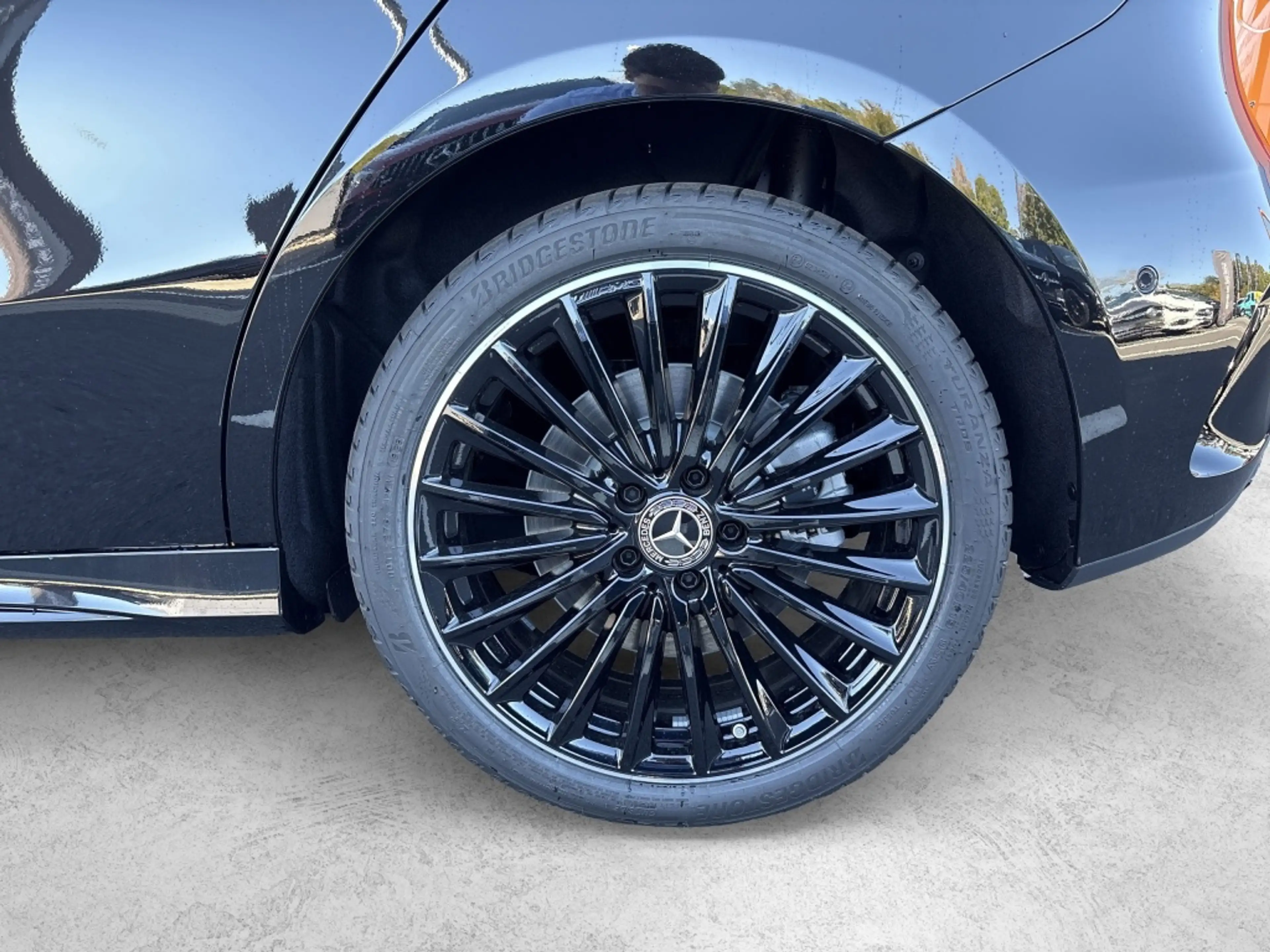 Mercedes-Benz A 250 e Edition-AMG Multibeam Sound 19" 11kW — photo 4