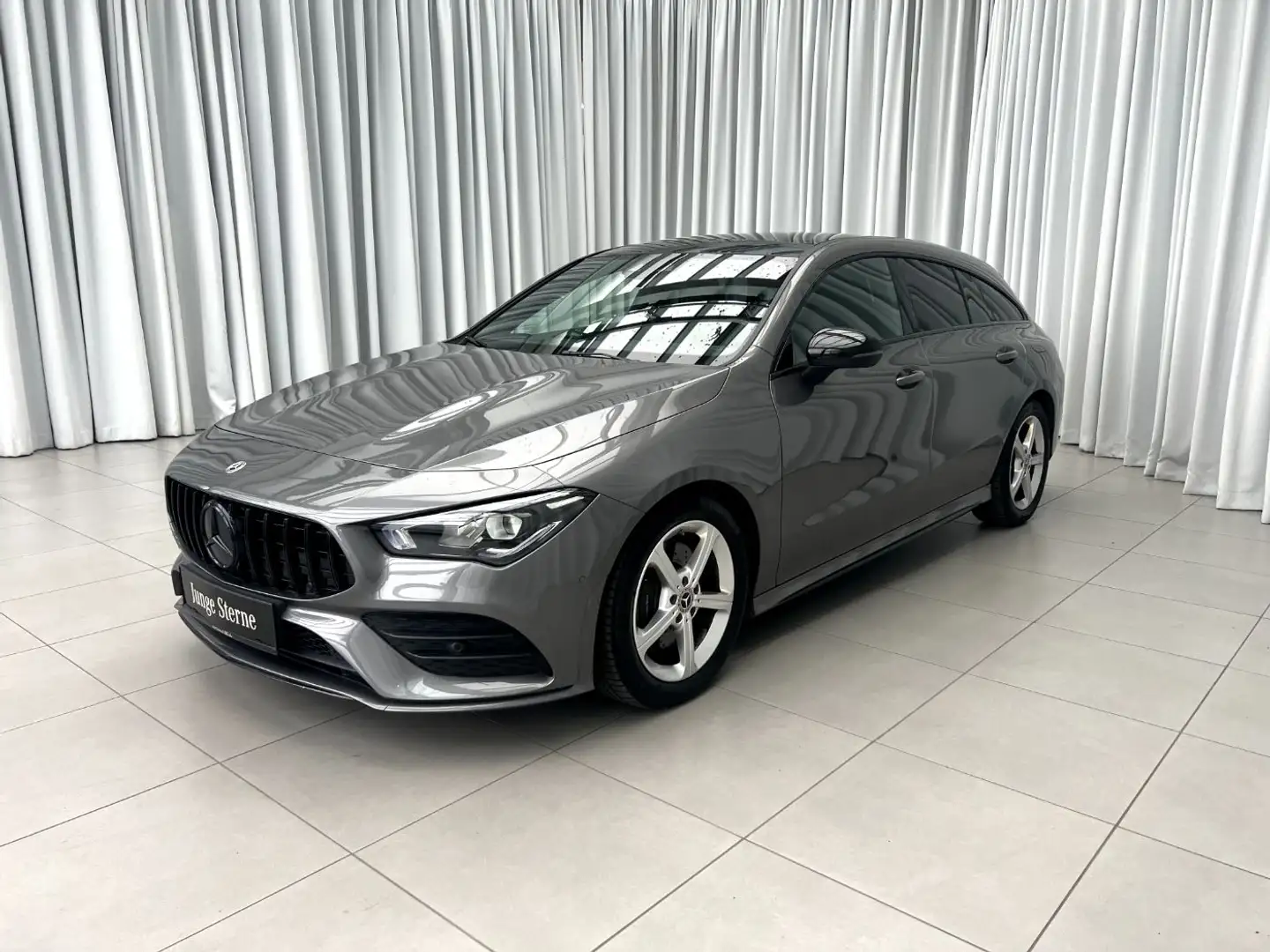 Mercedes-Benz CLA 200 d Shooting Brake AMG Line SportS. Grau - 2