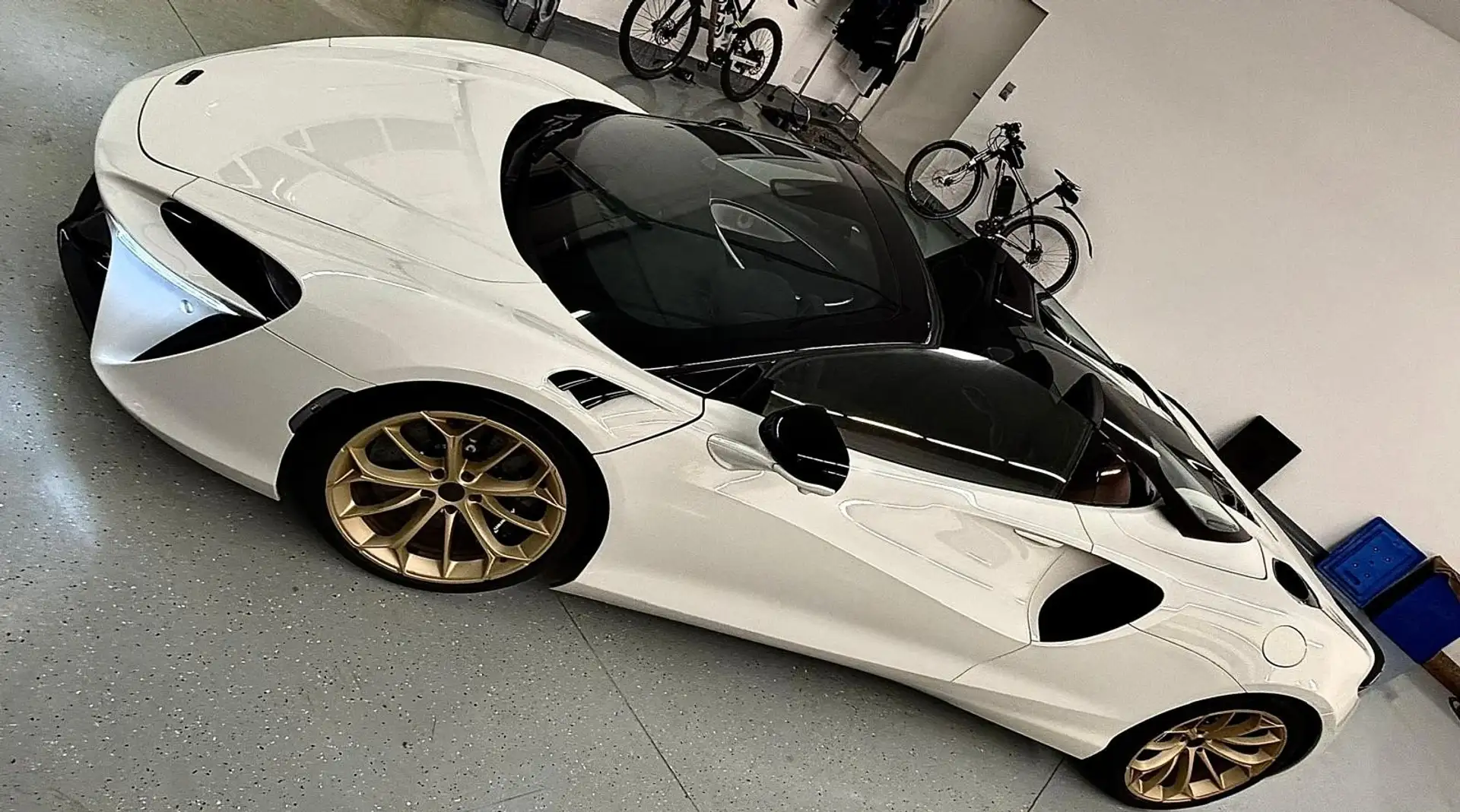 McLaren Artura Artura Spyder HEV 7,4kWh Weiß - 2