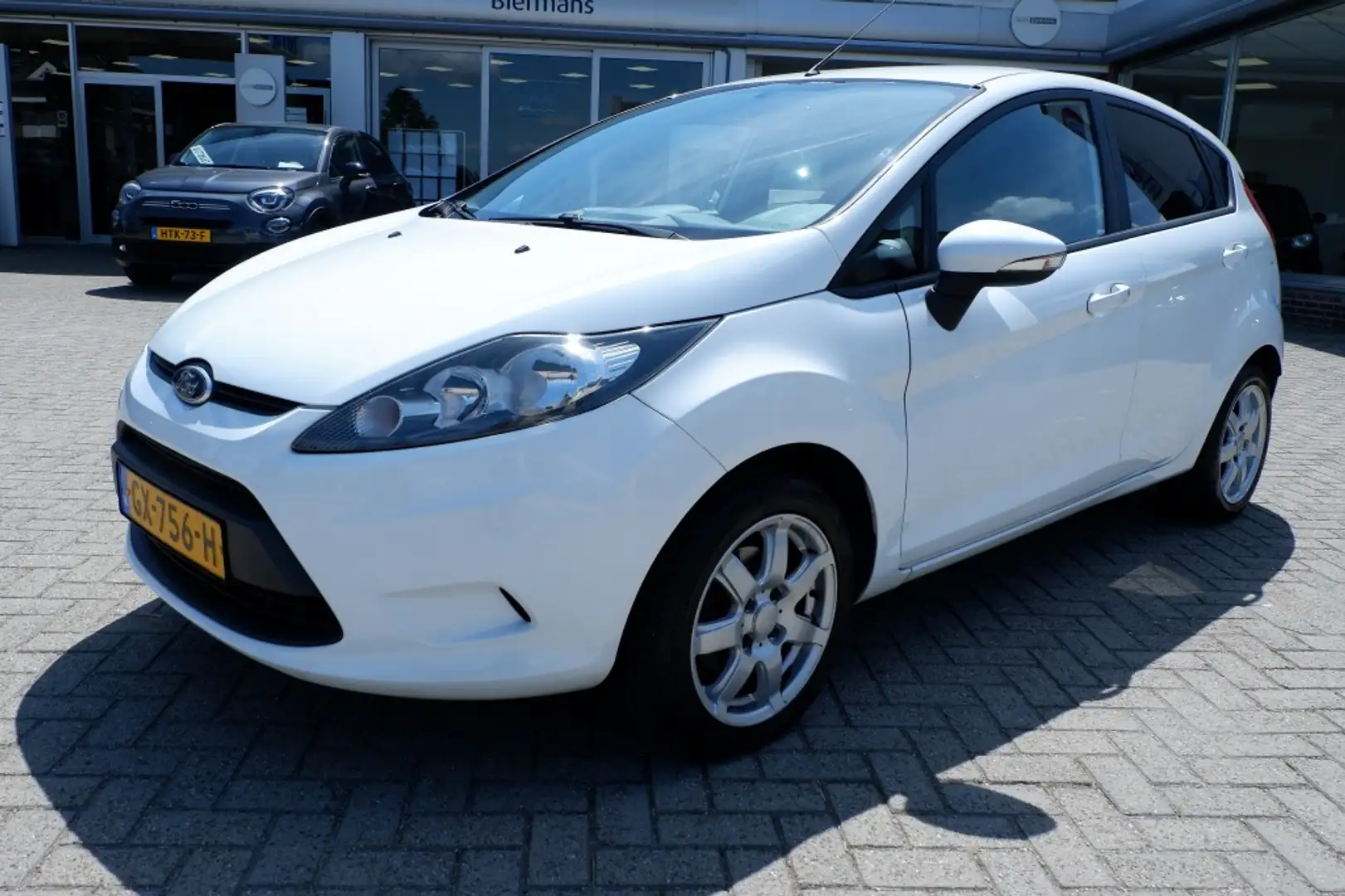 Ford Fiesta 1.25 Ghia Wit - 2
