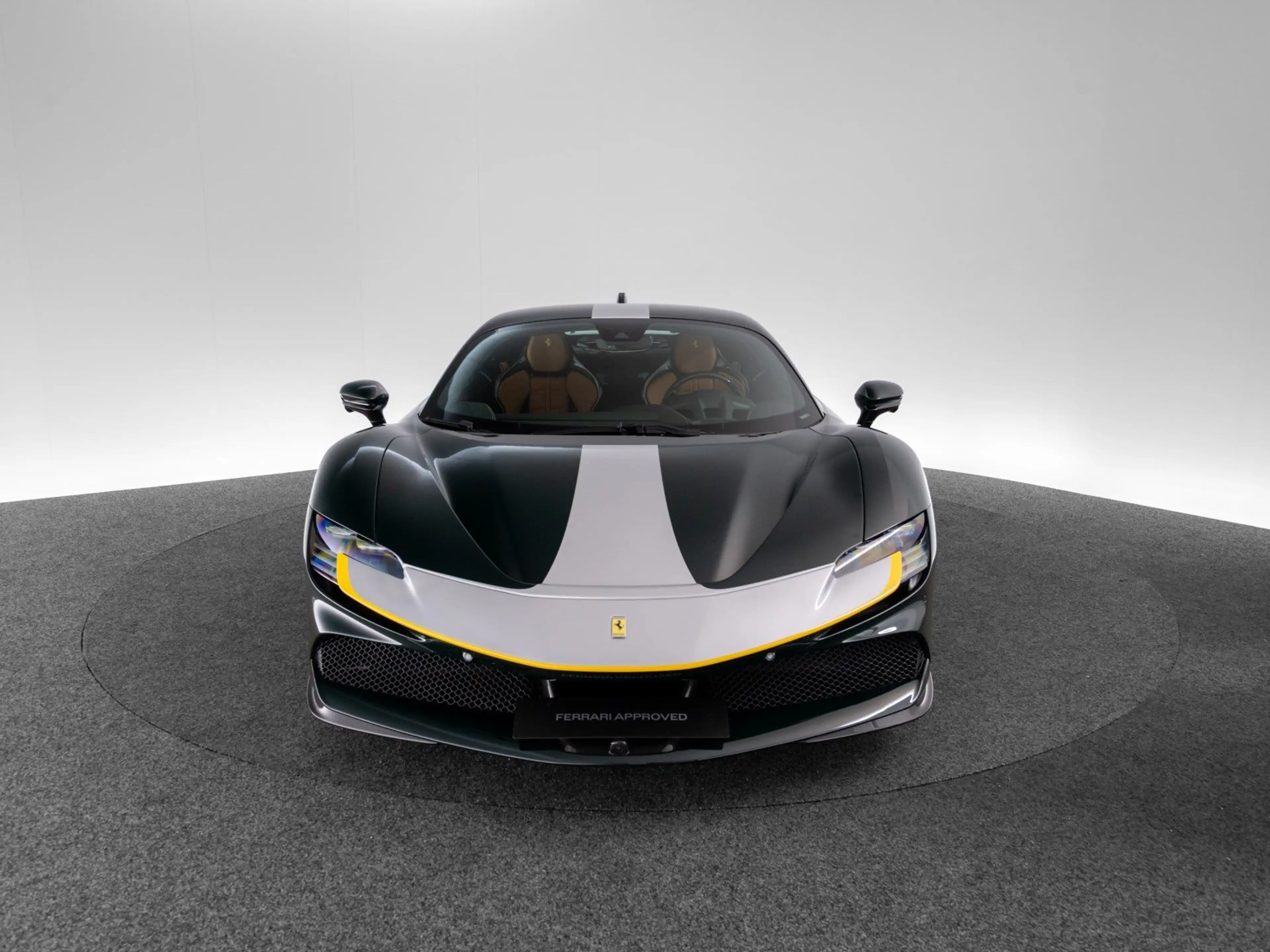 Ferrari SF90 Stradale Assetto Fiorano Ferrari SINGEN — photo 2