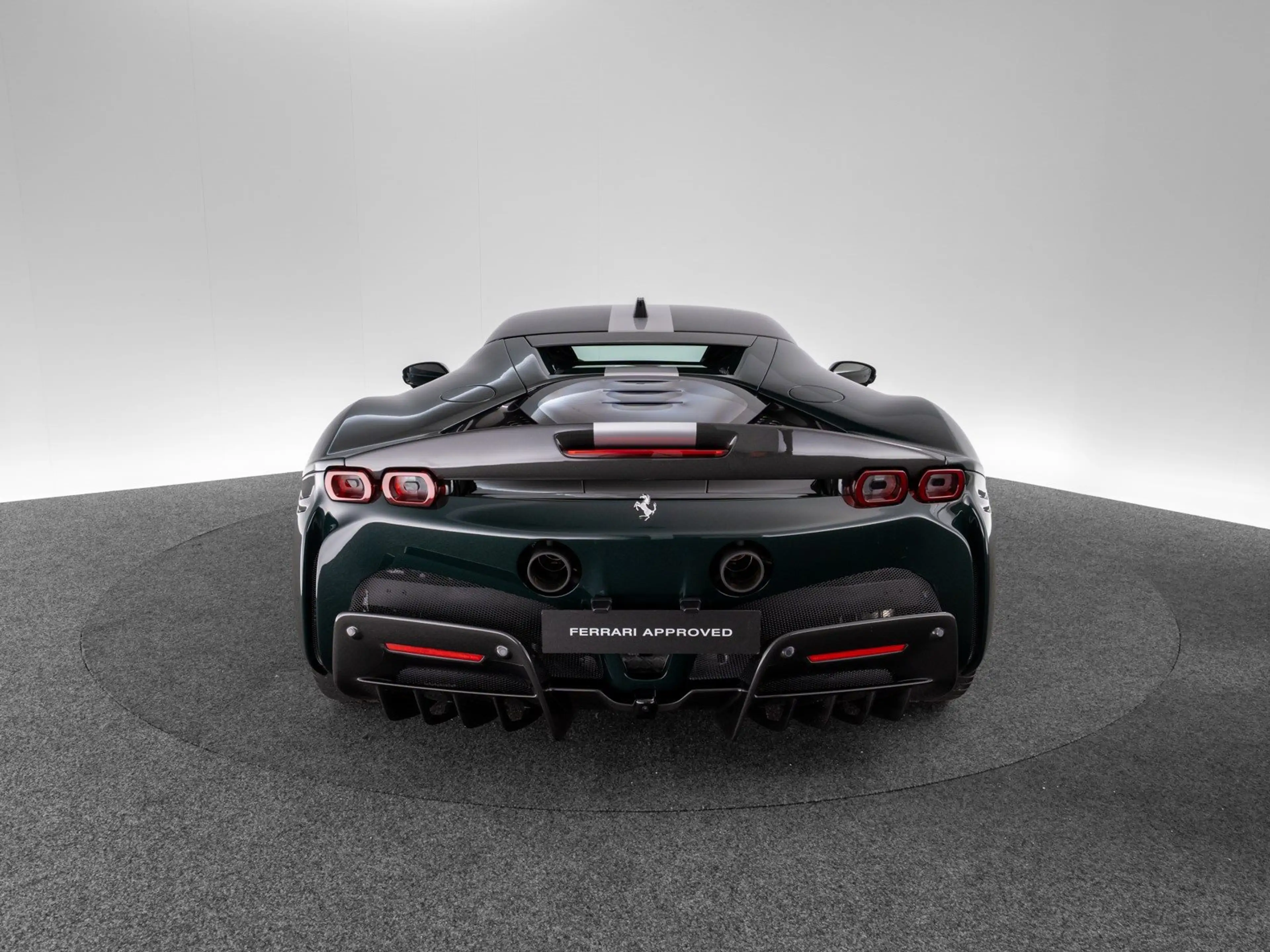 Ferrari SF90 Stradale Assetto Fiorano Ferrari SINGEN — photo 6