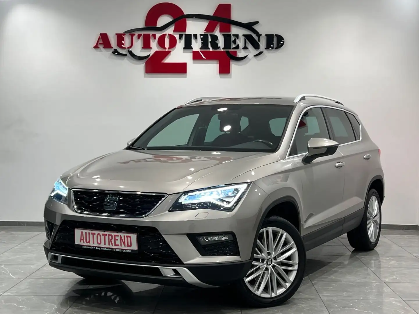SEAT Ateca Xcellence DSG 1.HAND NAVI+LED+KAMERA+AHK Beige - 1