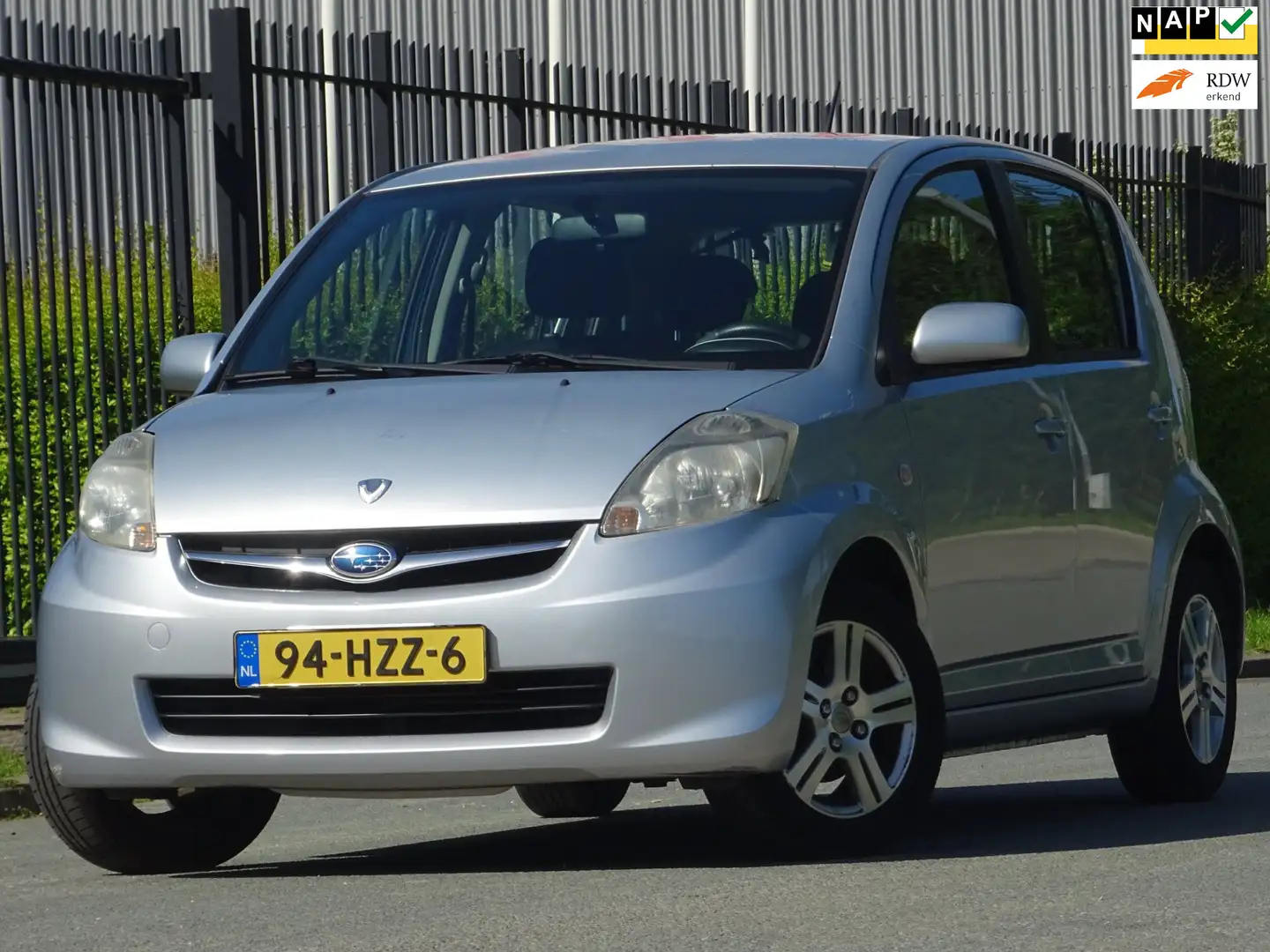 Subaru Justy 1.0 Comfort S BJ2009 NAP/AIRCO/APK 06-2027 Grau - 1