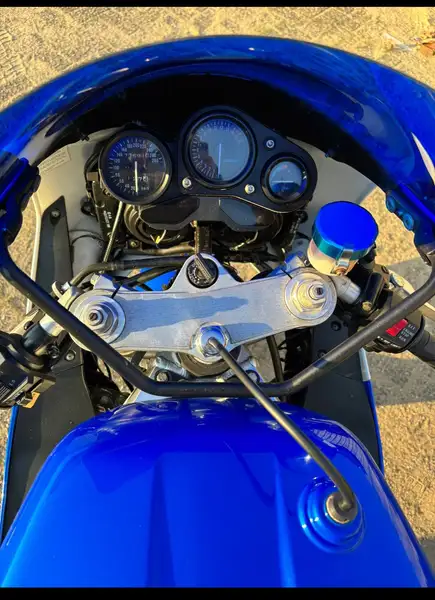 Suzuki GSX-R 750 - foto 4