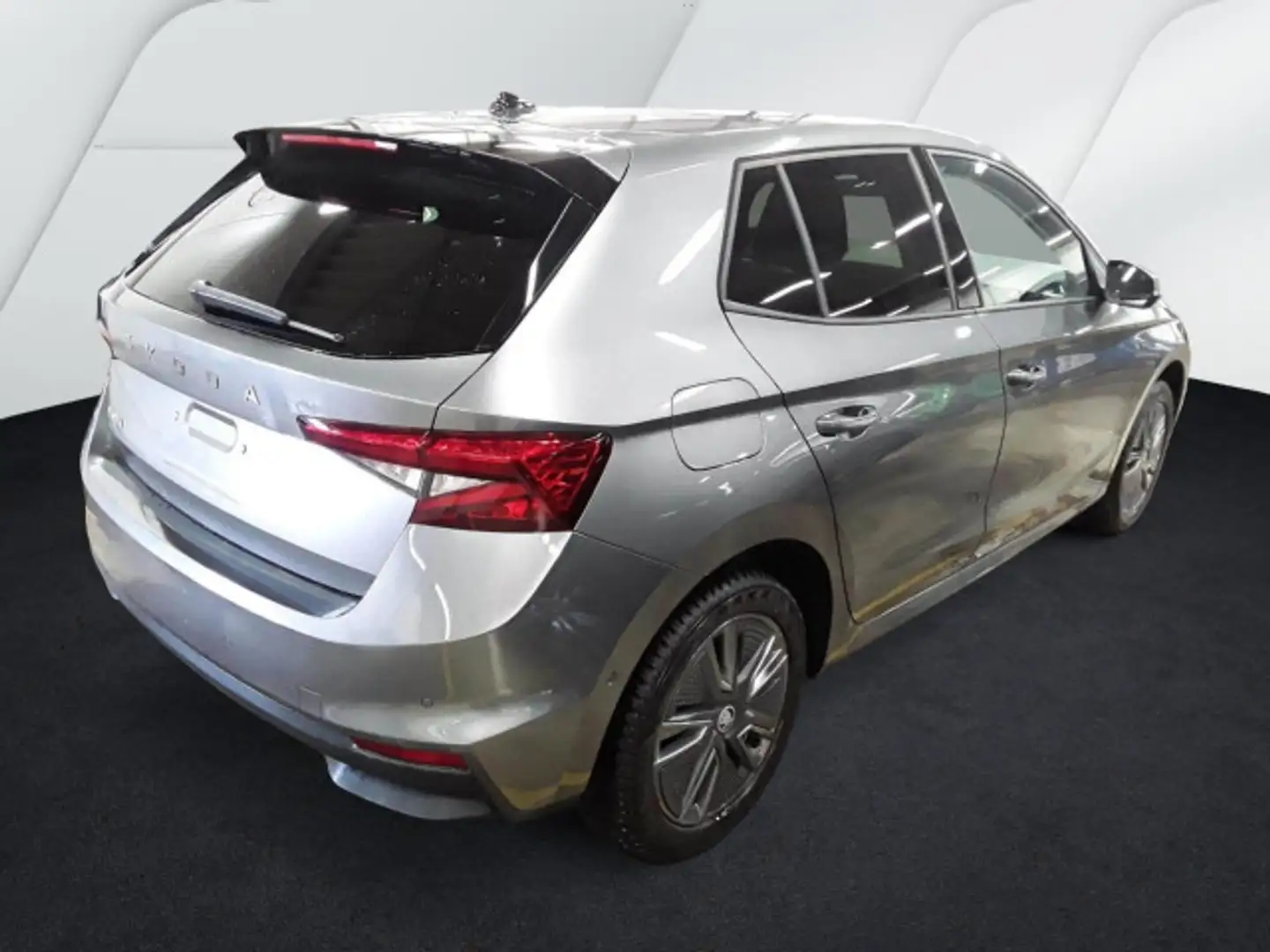 Skoda Fabia 1.0 TSI DSG Tour LED+ACC+Kamera+Navi+App+S Grau - 2