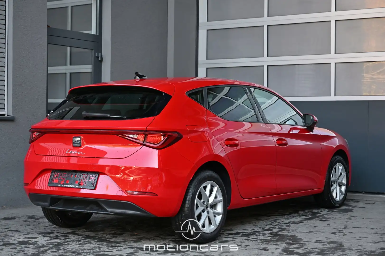 SEAT Leon 1.5 TSI Style Pickerl NEU Rood - 2