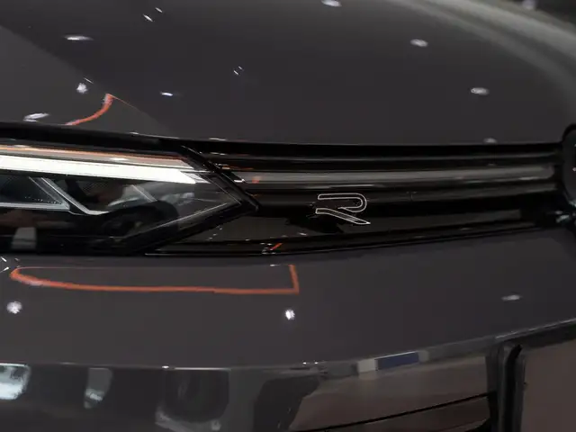 Volkswagen Golf view 15