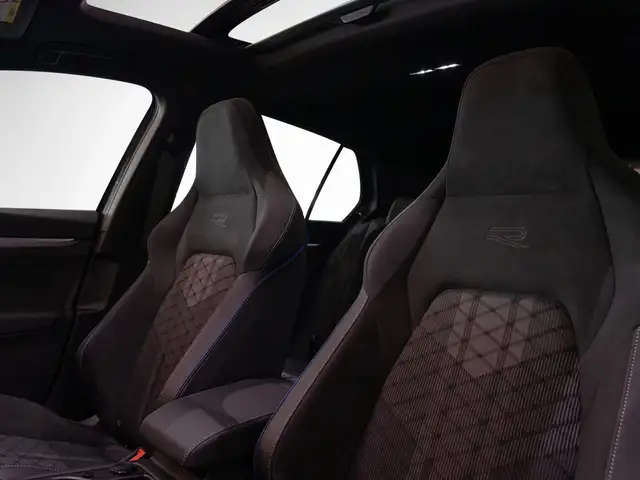 Volkswagen Golf view 6