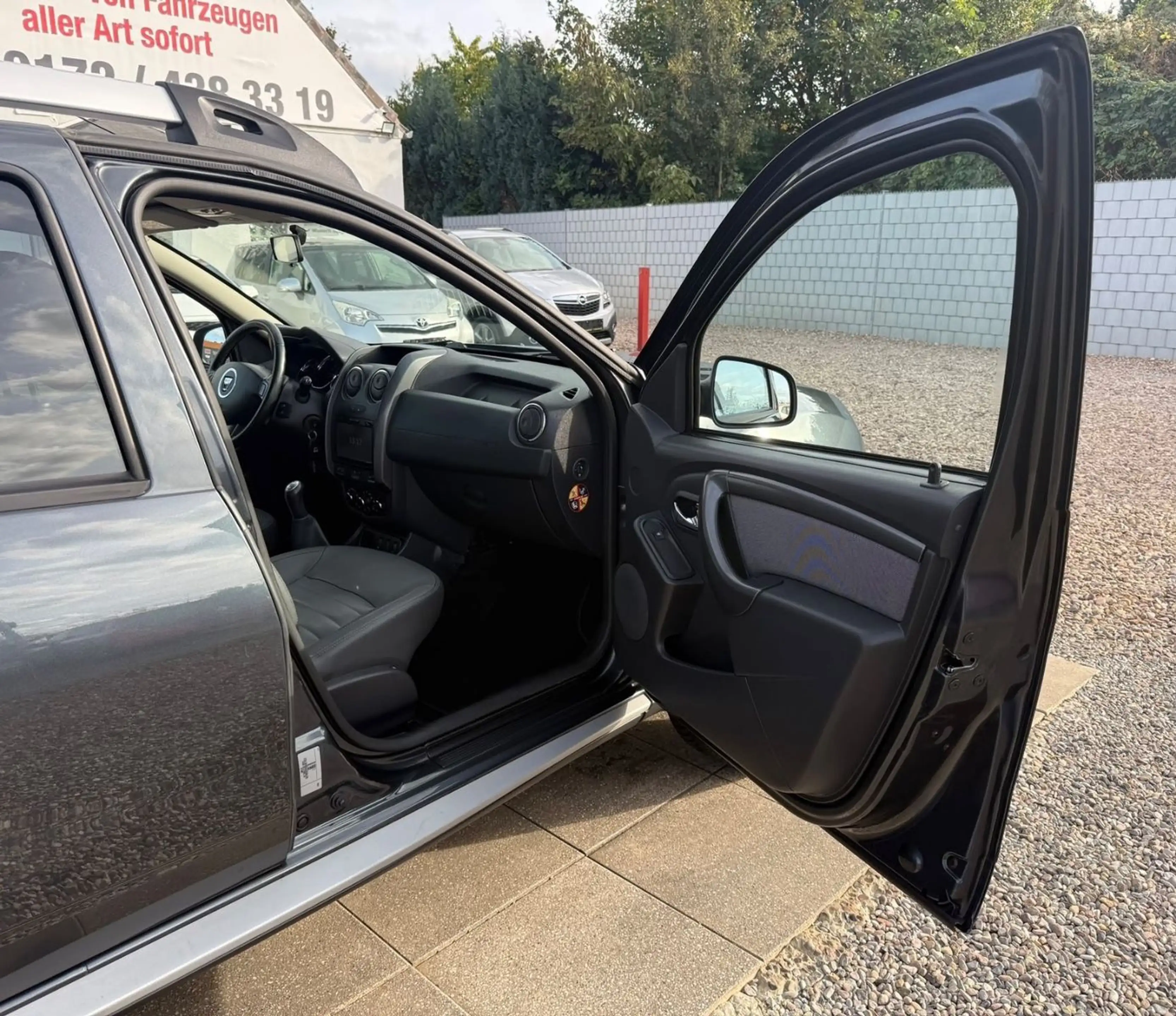 Dacia Duster 1,6 I Prestige  HU Neu Inspektion neu — photo 11