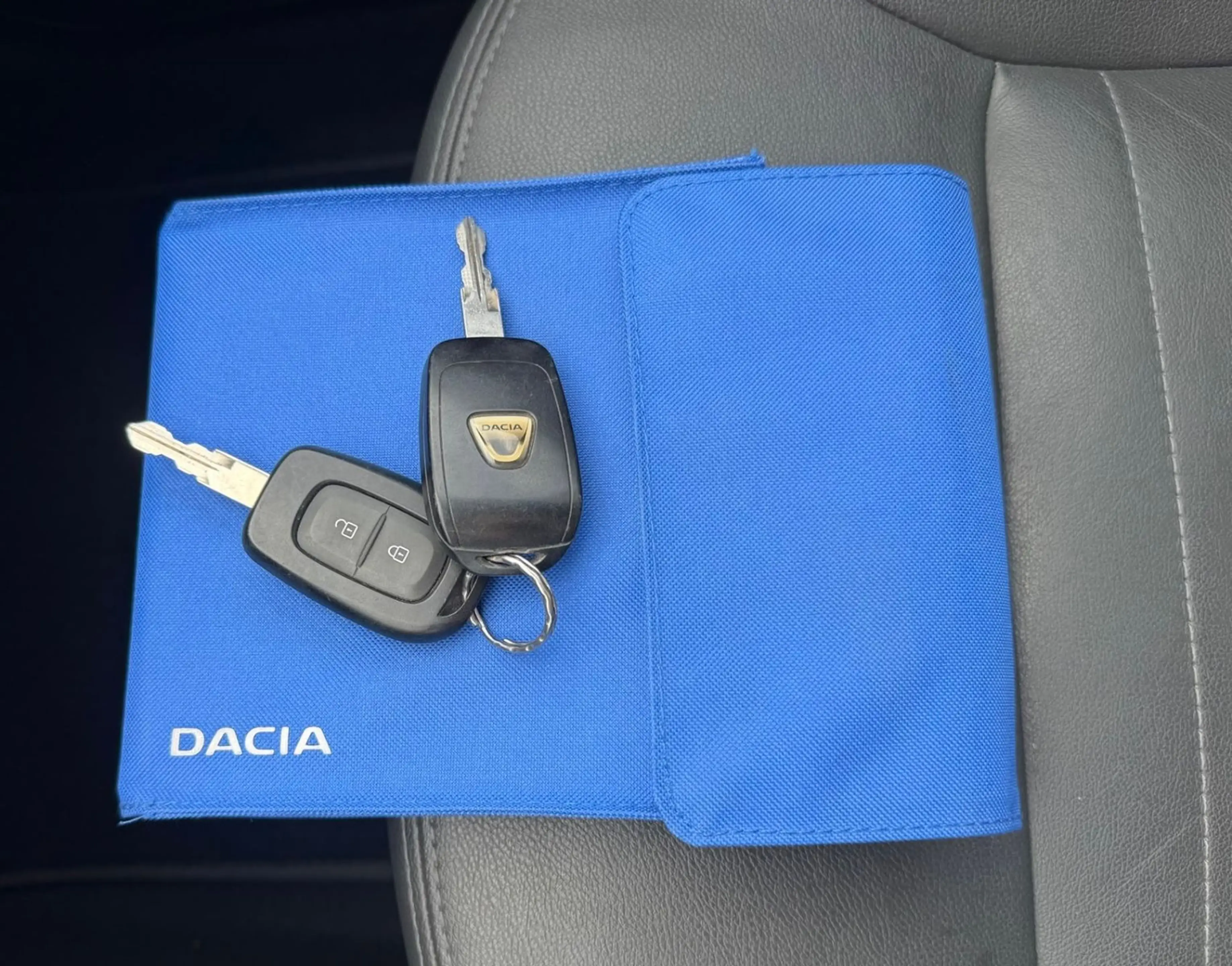 Dacia Duster 1,6 I Prestige  HU Neu Inspektion neu — photo 15