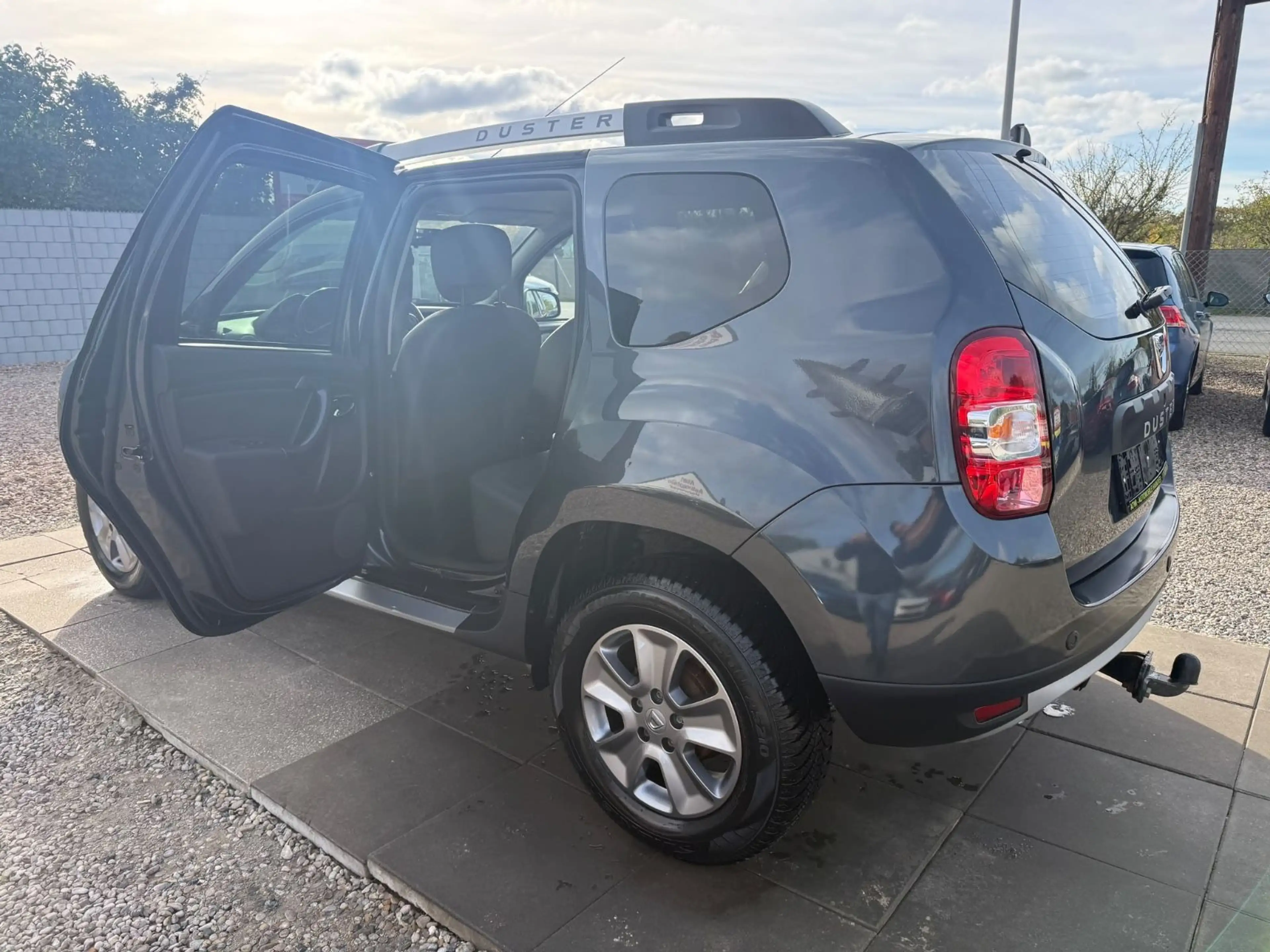 Dacia Duster 1,6 I Prestige  HU Neu Inspektion neu — photo 8