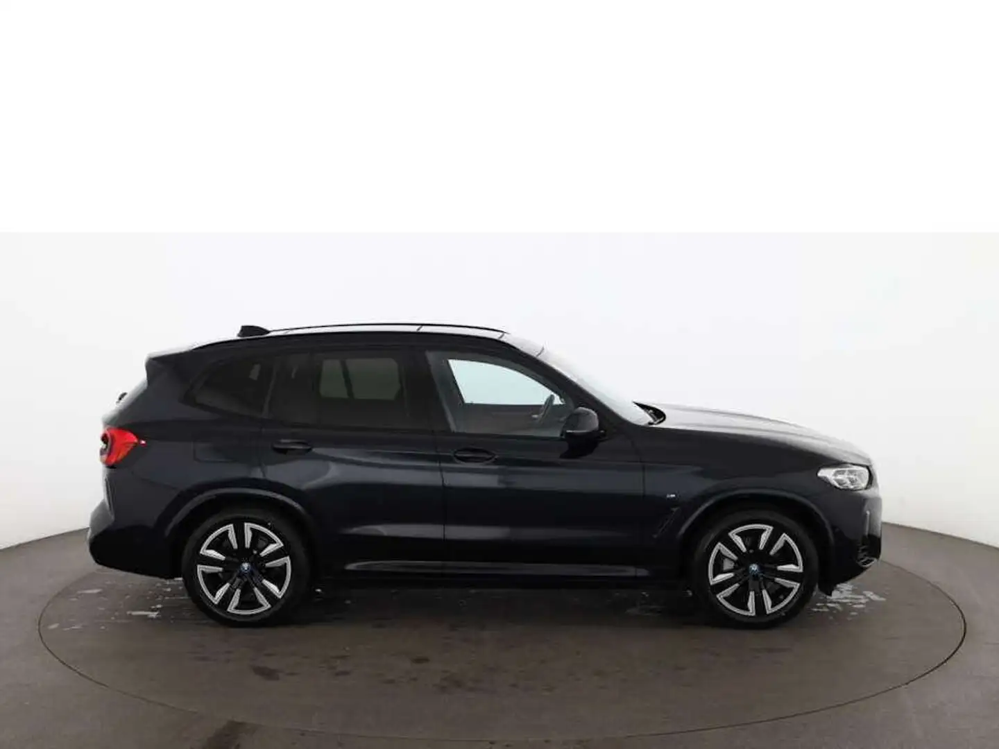 BMW iX3 Inspiring Aut LED SKY AHK RADAR NAVI SITZHZG Noir - 2