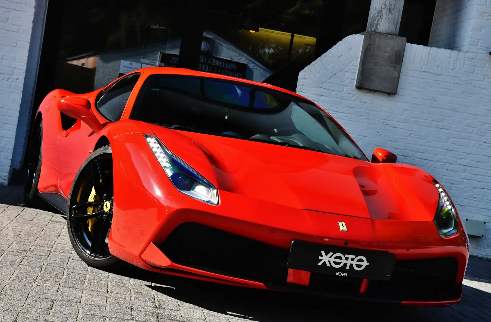 Ferrari 488 GTB ** SPORT EXHAUST / LIFT / CARBON *** Rood - 2