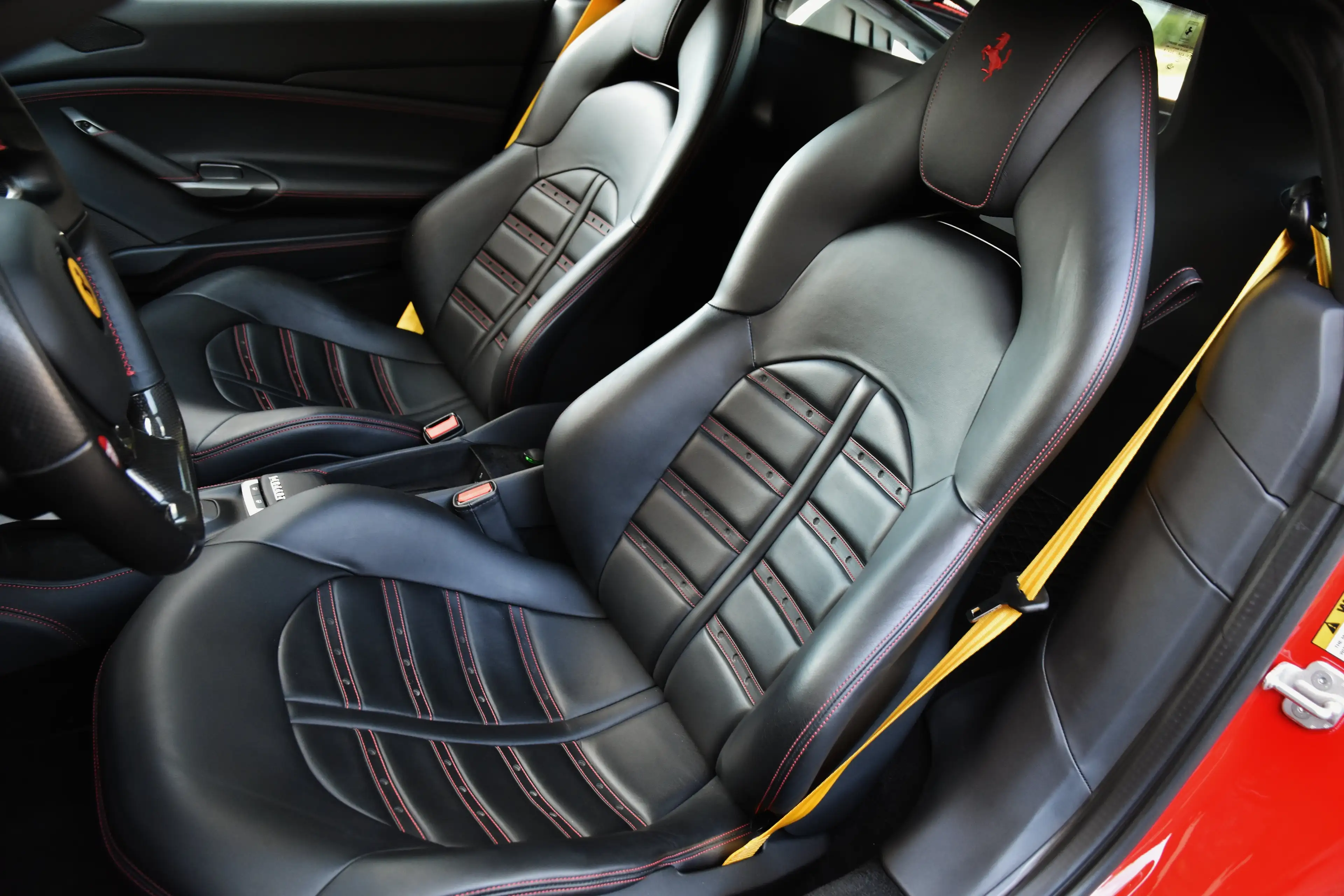 Ferrari 488 GTB ** SPORT EXHAUST / LIFT / CARBON *** — photo 11