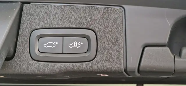 Volvo XC60 view 10