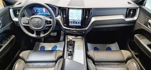Volvo XC60 view 12
