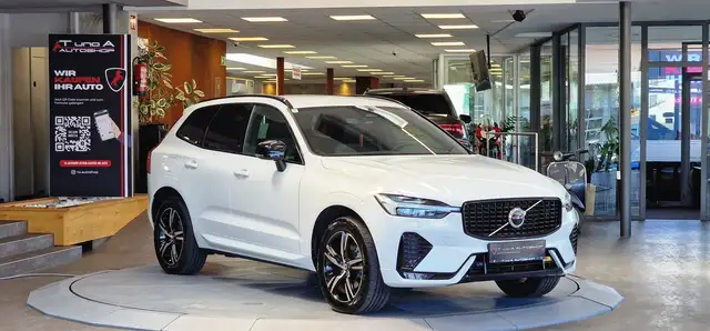 Volvo XC60 view 3