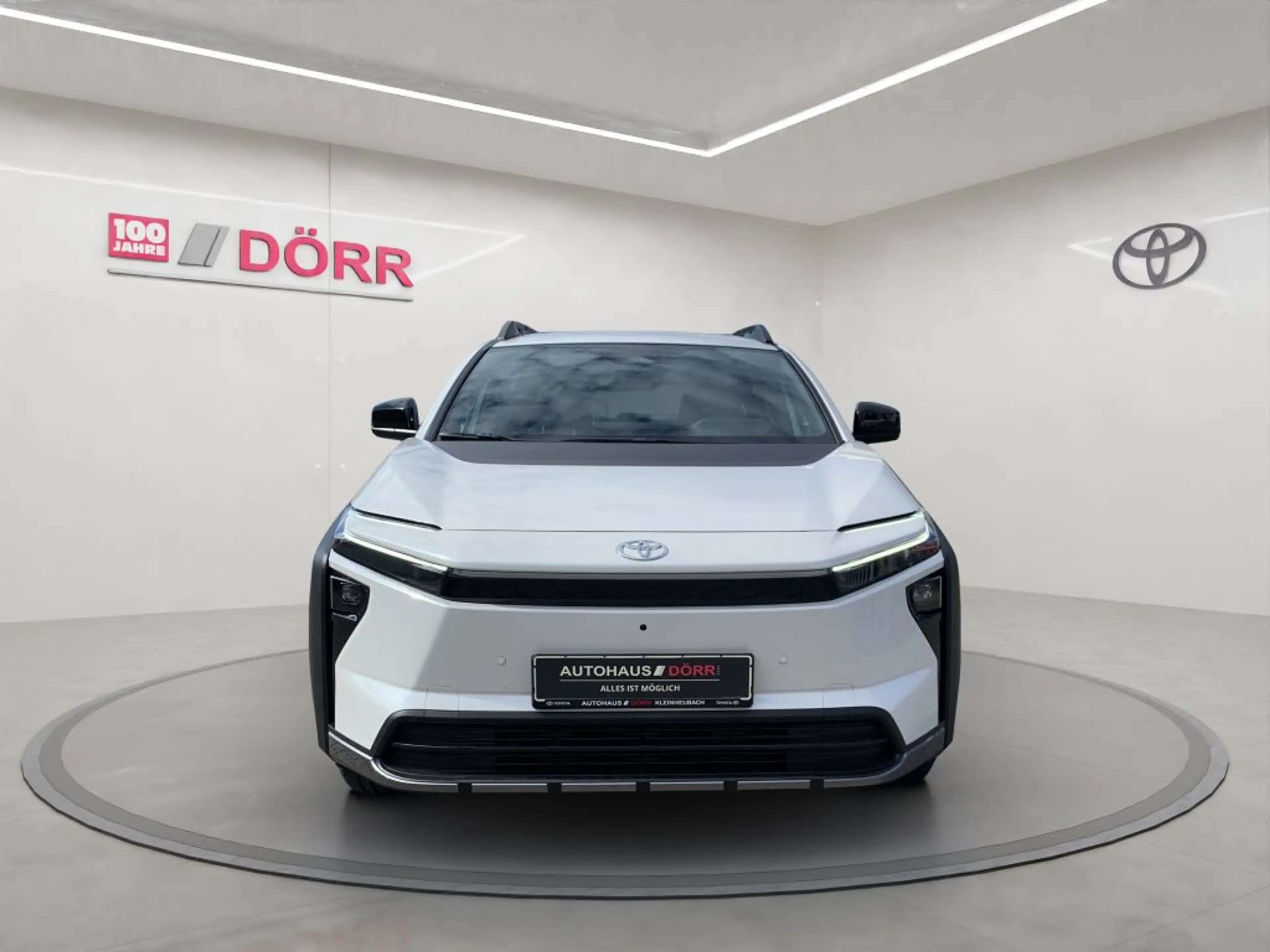 Toyota bZ4X AWD Touring Teamplayer — photo 8