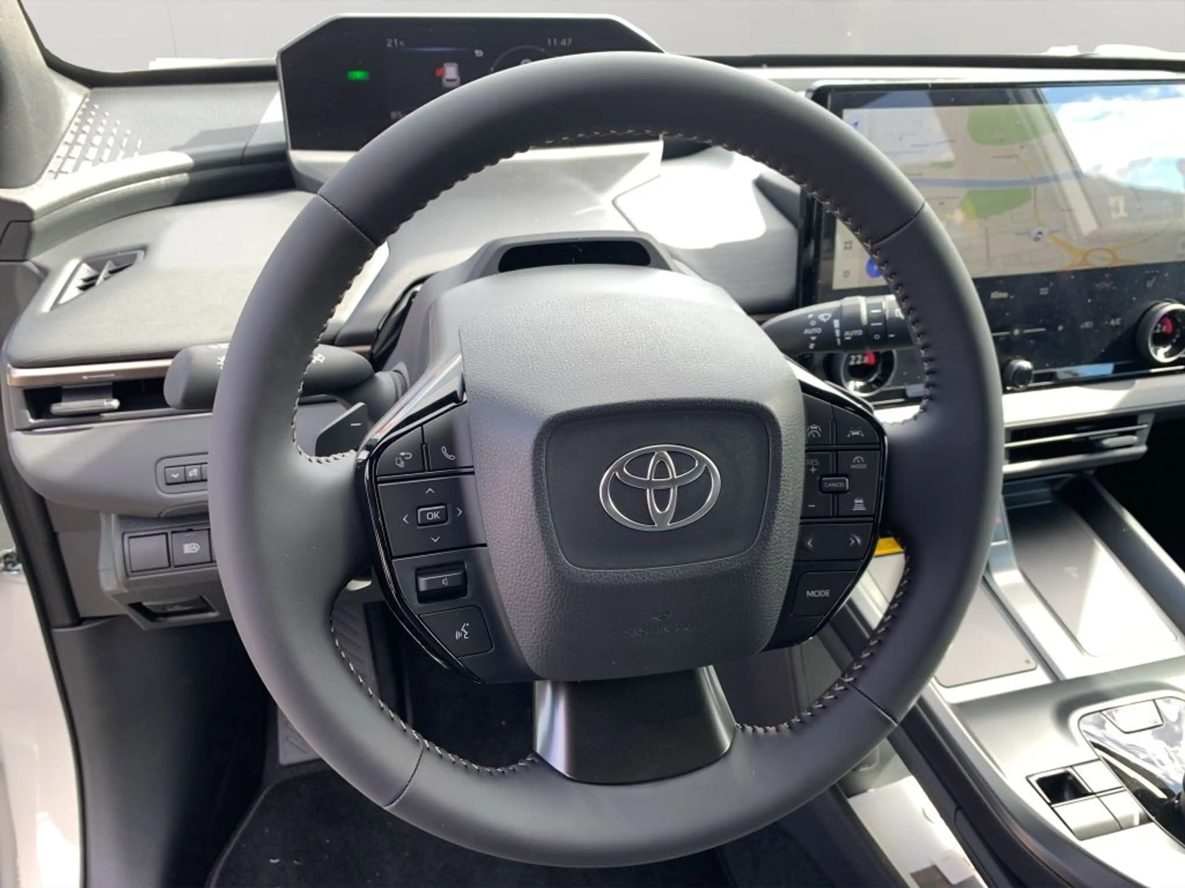 Toyota bZ4X AWD Touring Teamplayer — photo 11