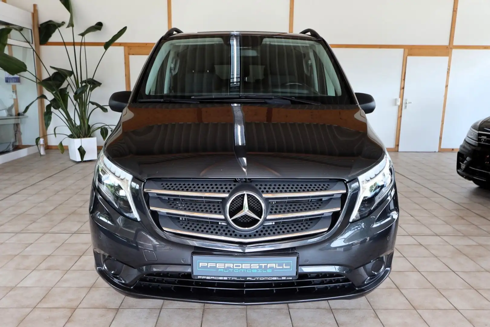 Mercedes-Benz Vito Tourer 116 CDI Edition lang LED 8 Sitz STHZ Grau - 2