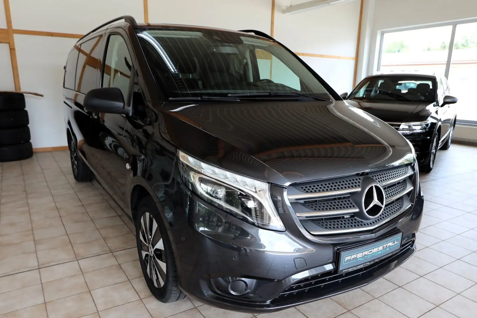 Mercedes-Benz Vito Tourer 116 CDI Edition lang LED 8 Sitz STHZ Grau - 1