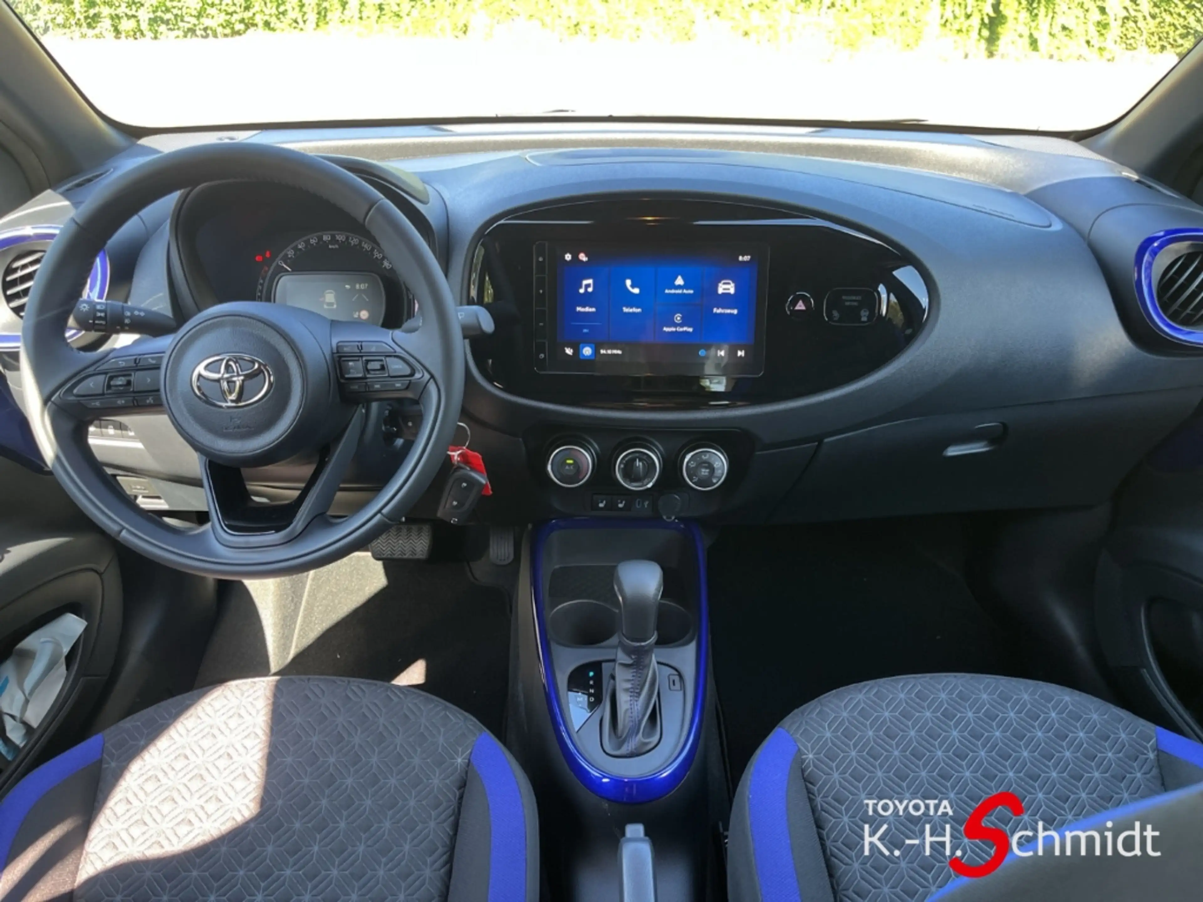 Toyota Aygo X 1,0 l Teamplayer CVT — photo 8