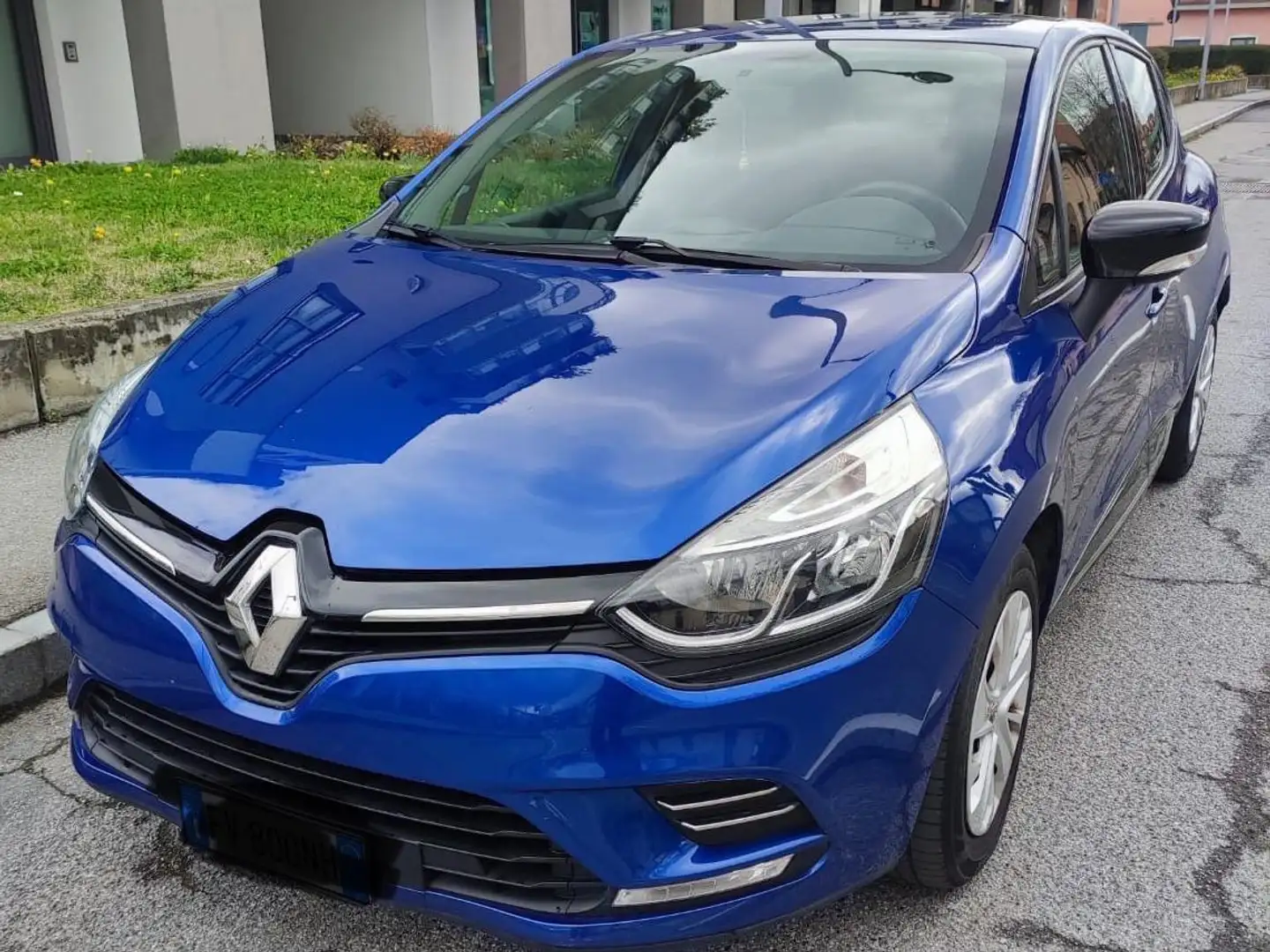Renault Clio Clio IV 2017 1.5 dci Moschino Life 75cv Blue - 1