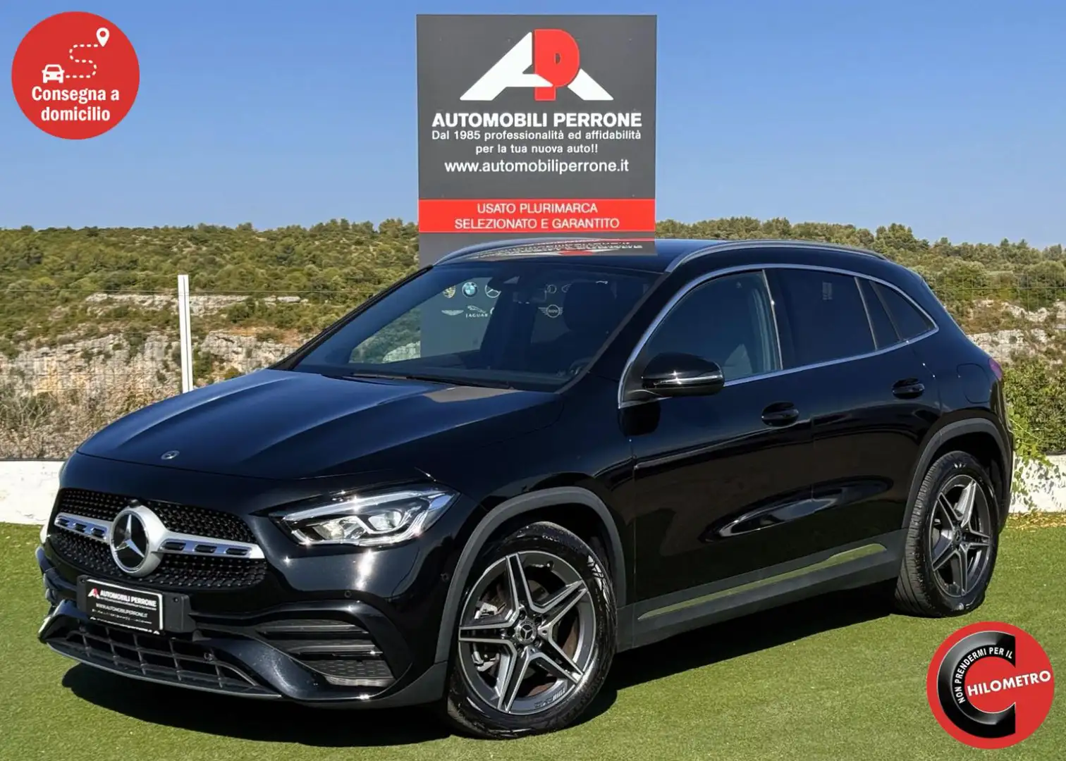 Mercedes-Benz GLA 200 d Automatic Premium AMG Zwart - 1