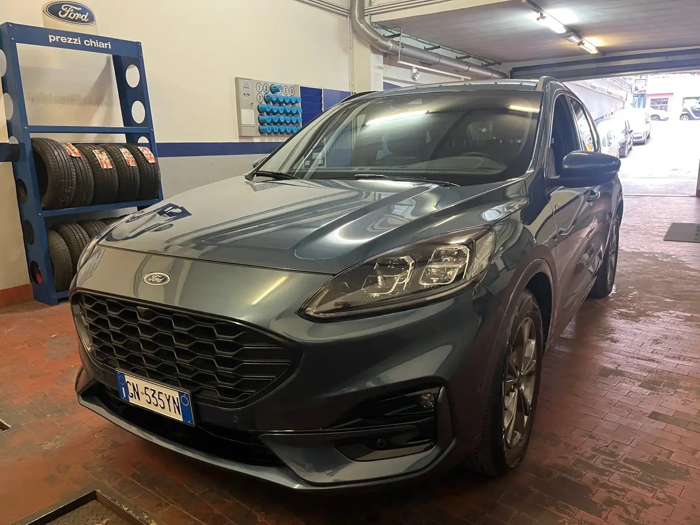 Ford Kuga 2.5 Full Hybrid 190 CVT AWD ST-Line Blau - 2