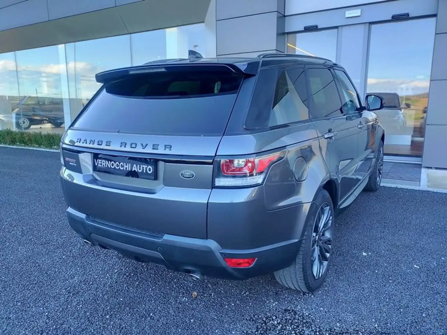 Land Rover Range Rover Sport 3.0 TDV6 HSE Dynamic siva - 2