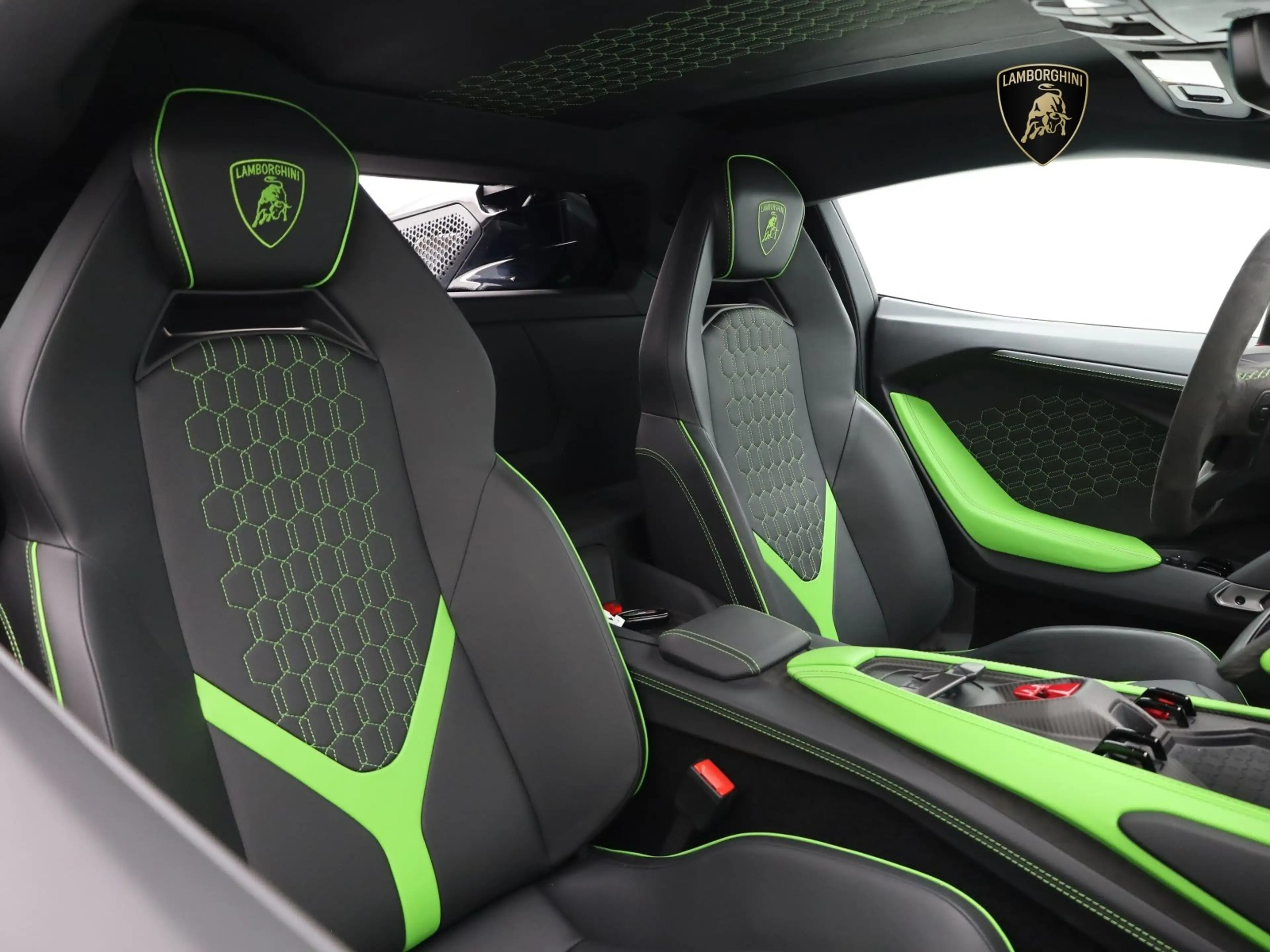 Lamborghini Revuelto I Lamborghini Hamburg — photo 16
