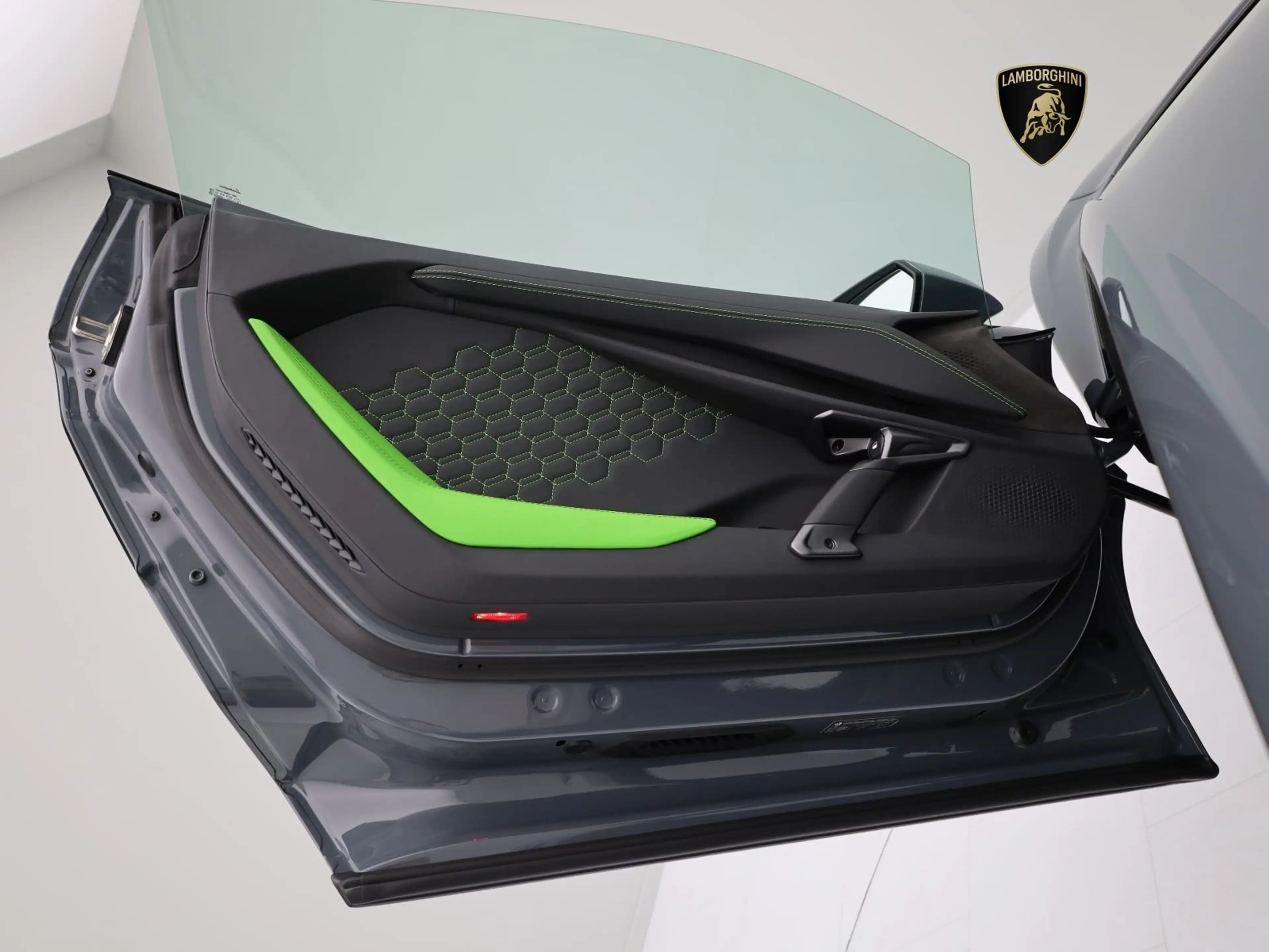 Lamborghini Revuelto I Lamborghini Hamburg — photo 19
