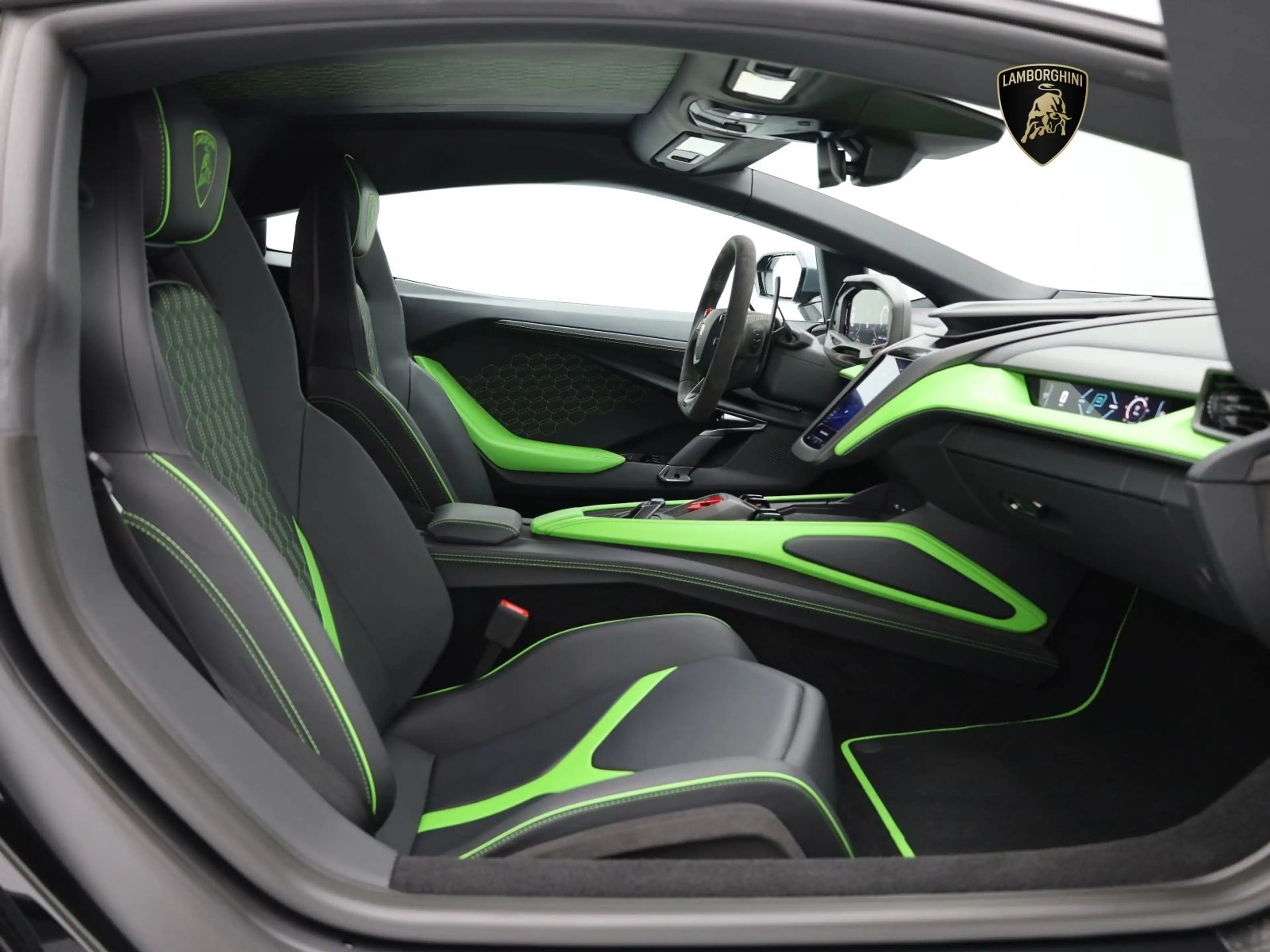 Lamborghini Revuelto I Lamborghini Hamburg — photo 6