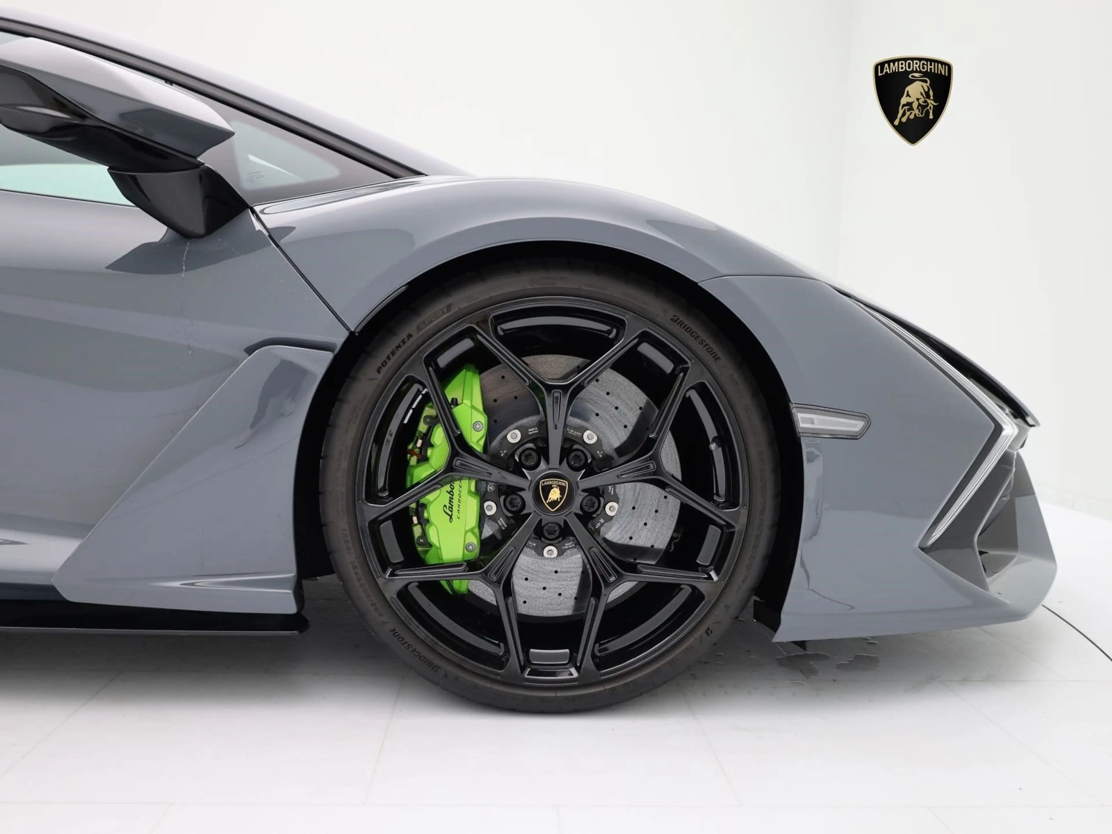 Lamborghini Revuelto I Lamborghini Hamburg — photo 9