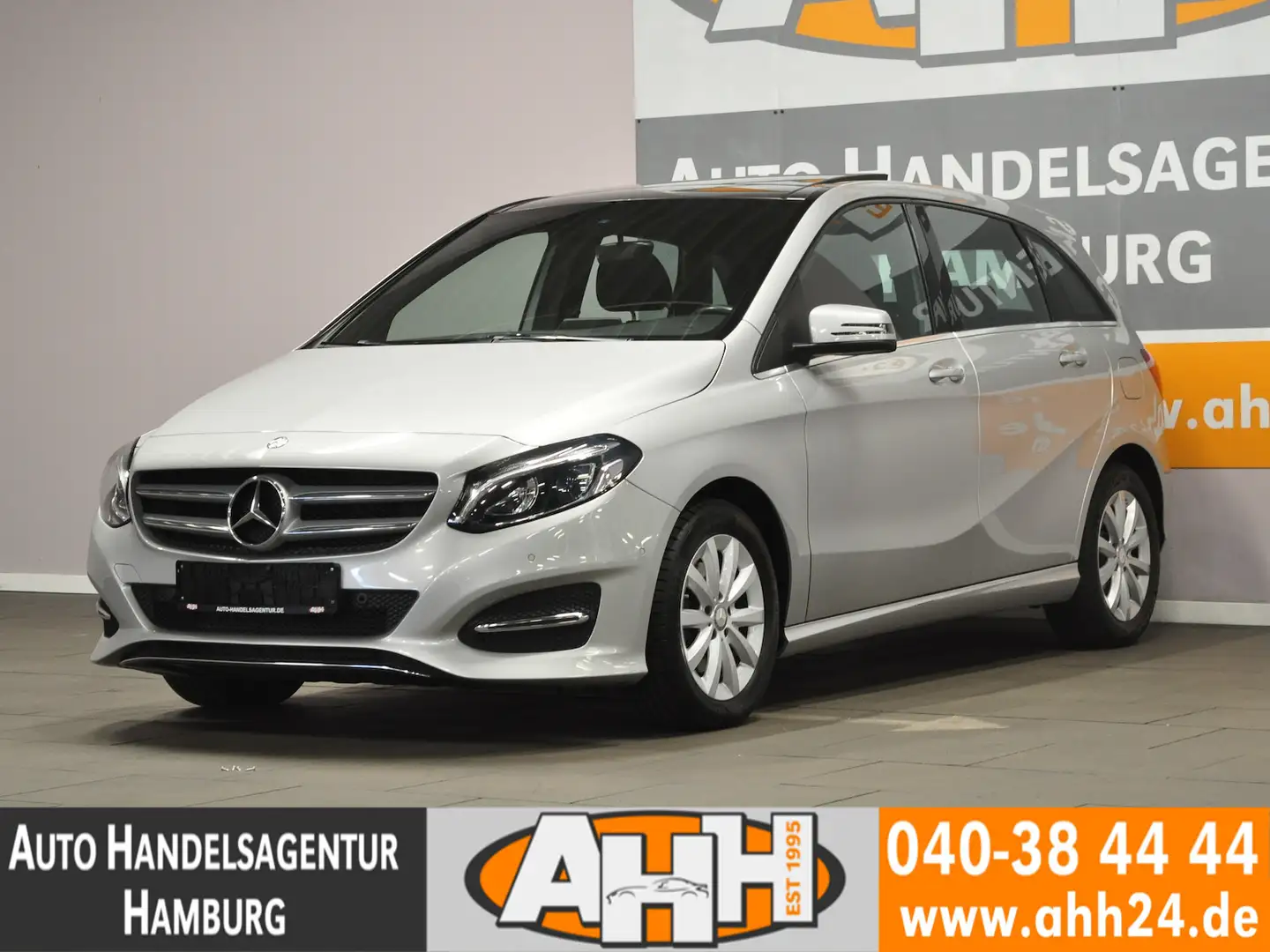 Mercedes-Benz B 180 STYLE NAV|KAM|PANO|AHK|LED|TEMP|SITZH|2H! Silber - 1