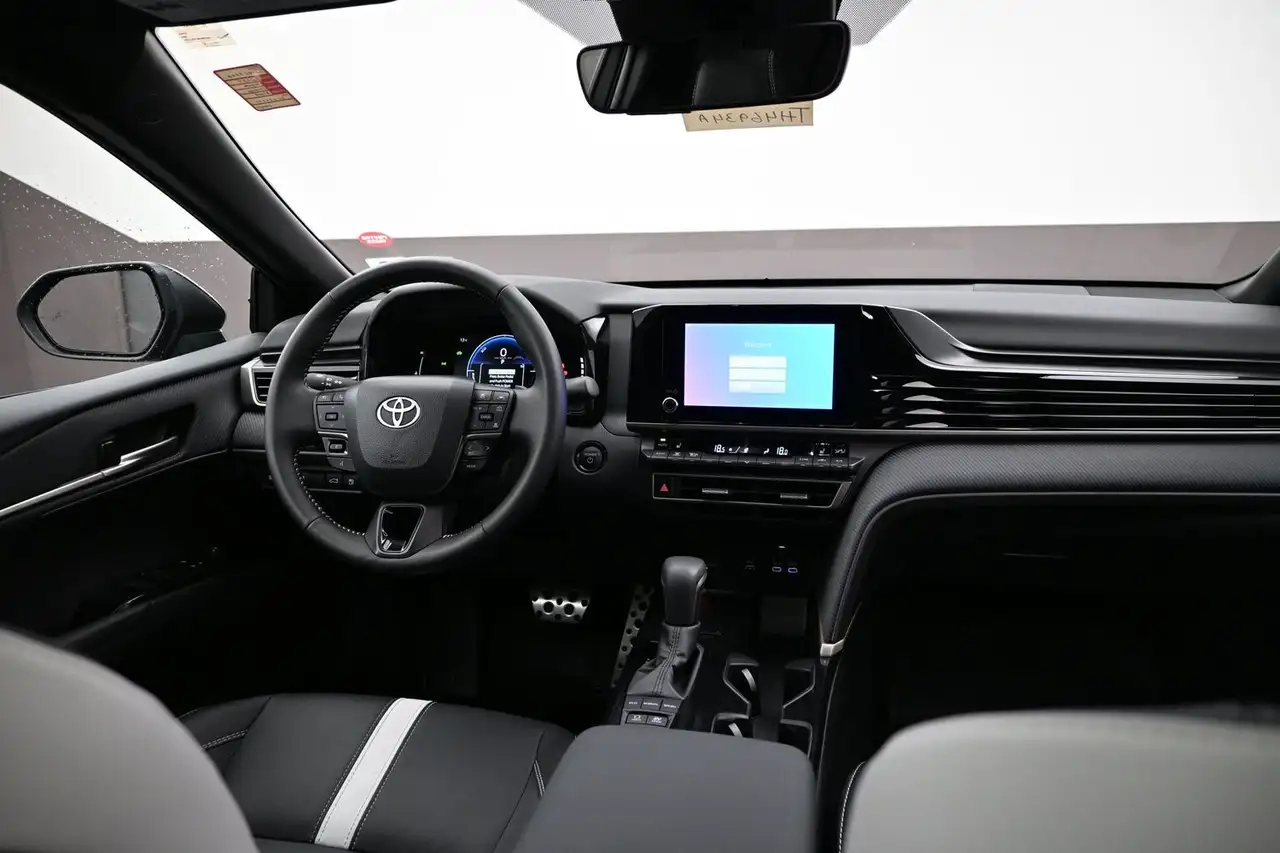 Toyota Camry photo Toyota Camry