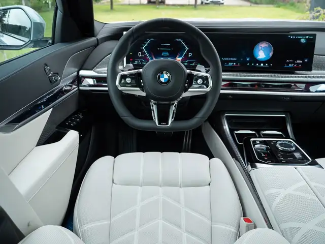 BMW M view 13