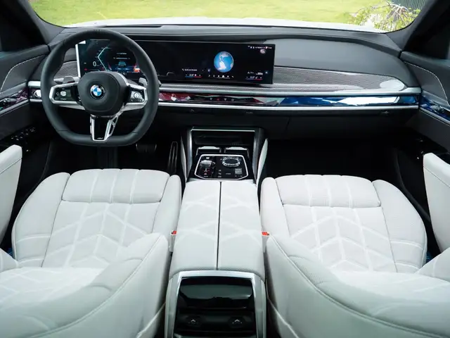 BMW M view 14