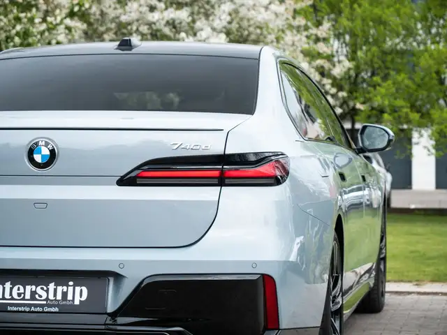 BMW M view 8